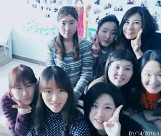 바담자매 (위에서 제일 오른족) 와 MMC 자매들