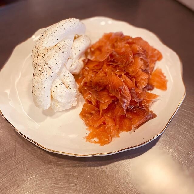 Starting our day out by playing up some beautiful house smoked Scottish salmon with braided cream cheese. We also make our own #whitefish salad. Order your smoked salmon &amp; bagel platters today. We provide all the toppings and beautifully plated i