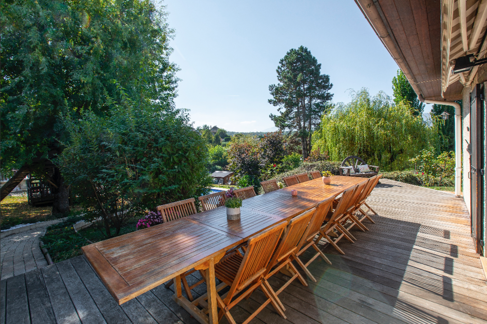 Deck eating area for 16