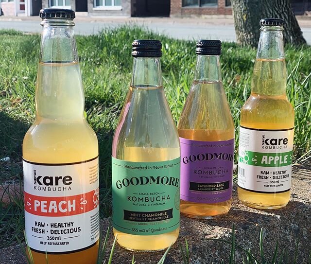 Don&rsquo;t forget to add some refreshing drinks to your bakery order! Any one of these on a warm afternoon would be 👌. We&rsquo;re stocked up on ALL the @goodmorekombucha and @karekombucha flavours 🥂