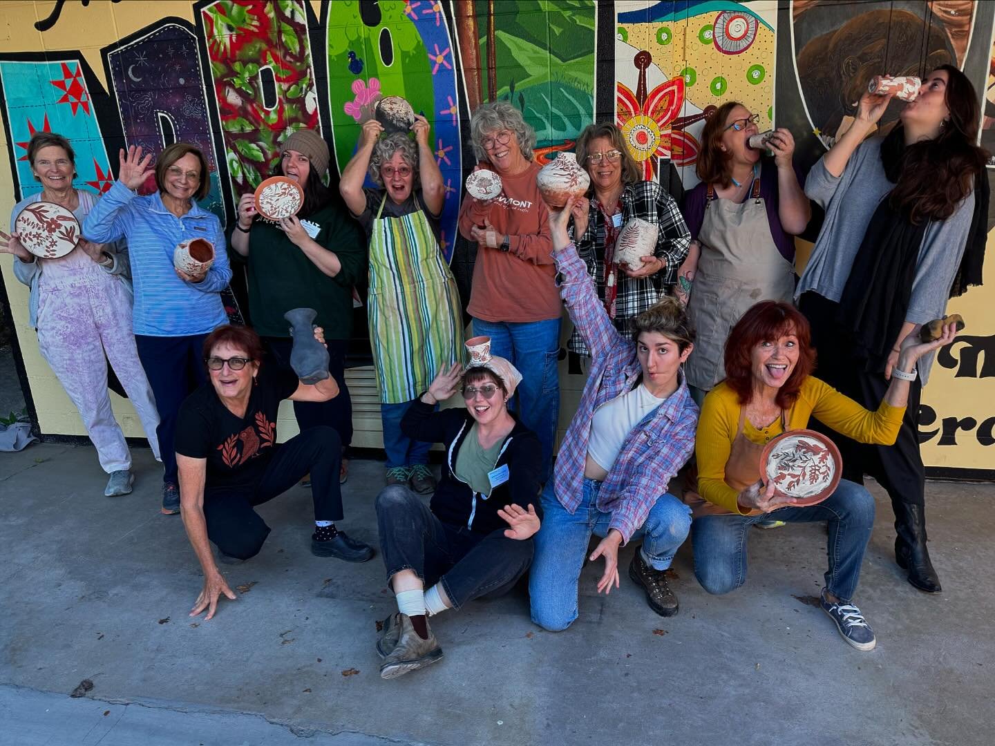 🧡🍂A few memories to share from my time teaching at @arrowmont_school last week! Big thank you to @jordanbceramics for being my rockstar assistant 🌟 And to all my lovely students, whose positive energy and kindness, constantly inspired me throughou