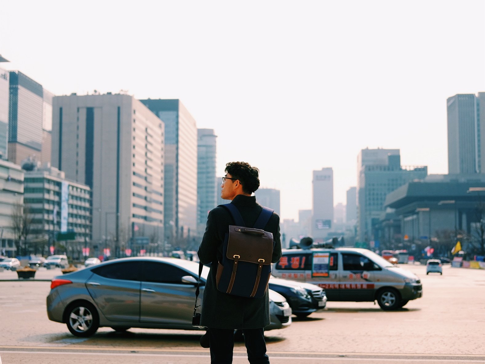  Waiting for something in the heart of Seoul, South Korea 