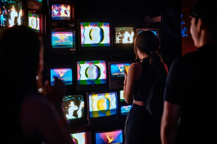 Gleix_VisualArt_CircuitBending_GlitchArt_Chiptune (3).webp