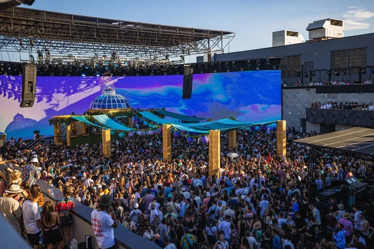 Gleix_VisualArt_CircuitBending_GlitchArt_Chiptune (2).webp