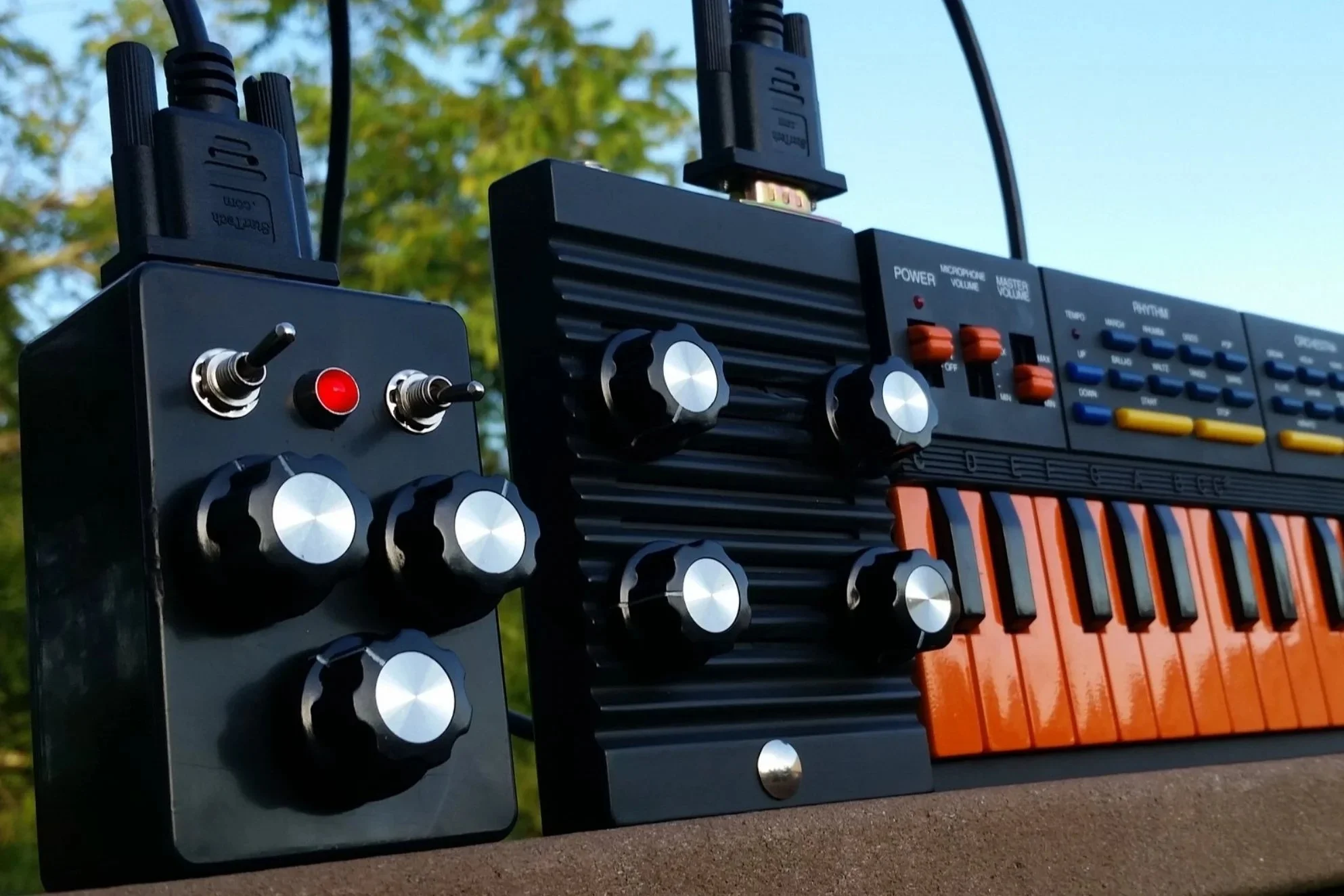 Gleix_GeorgeGleixner_Art_CircuitBending_Visuals_Music (1)B.jpeg