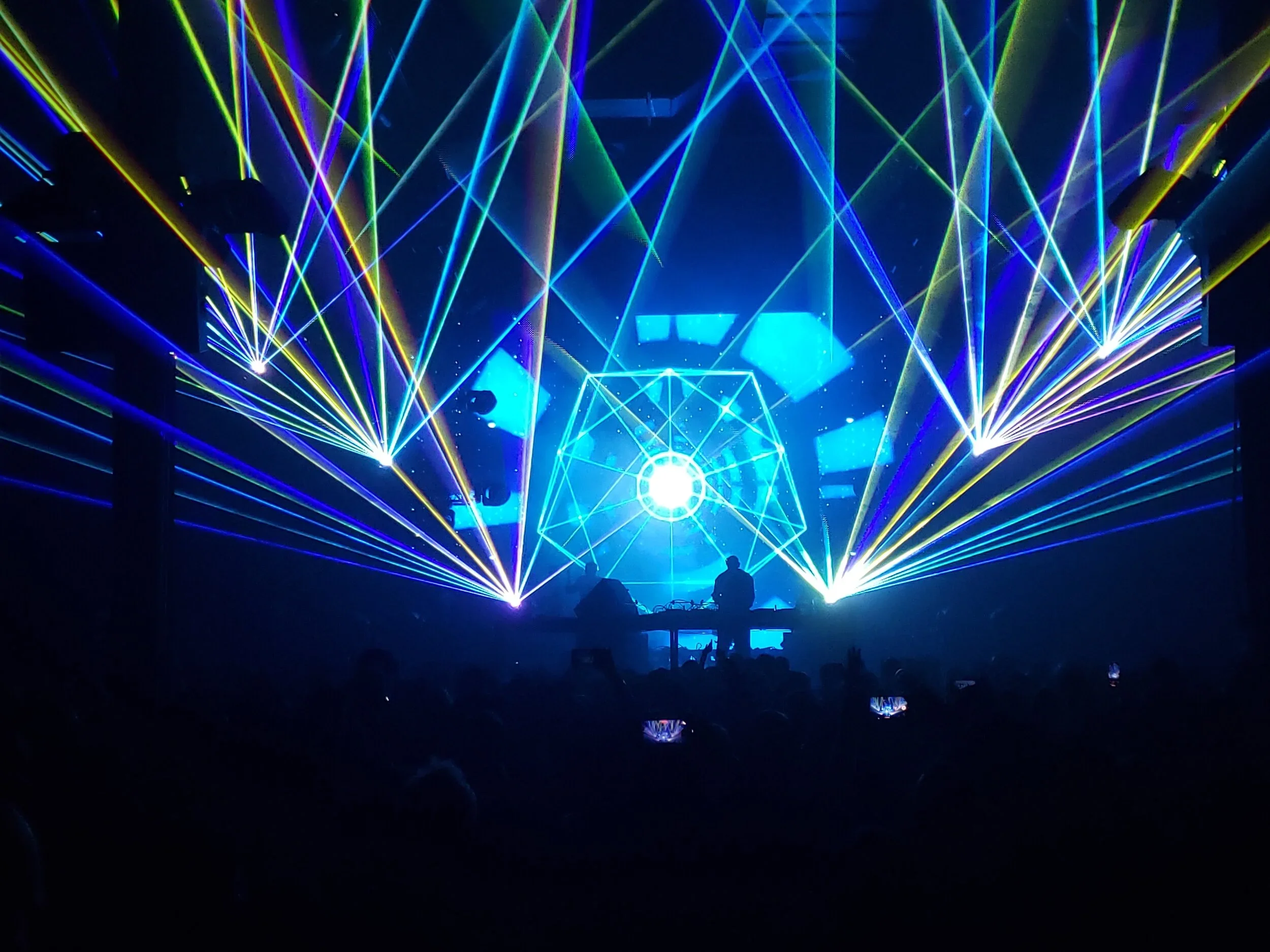 Gleix_LiveVisuals_NYC_TouchDesigner (3).webp