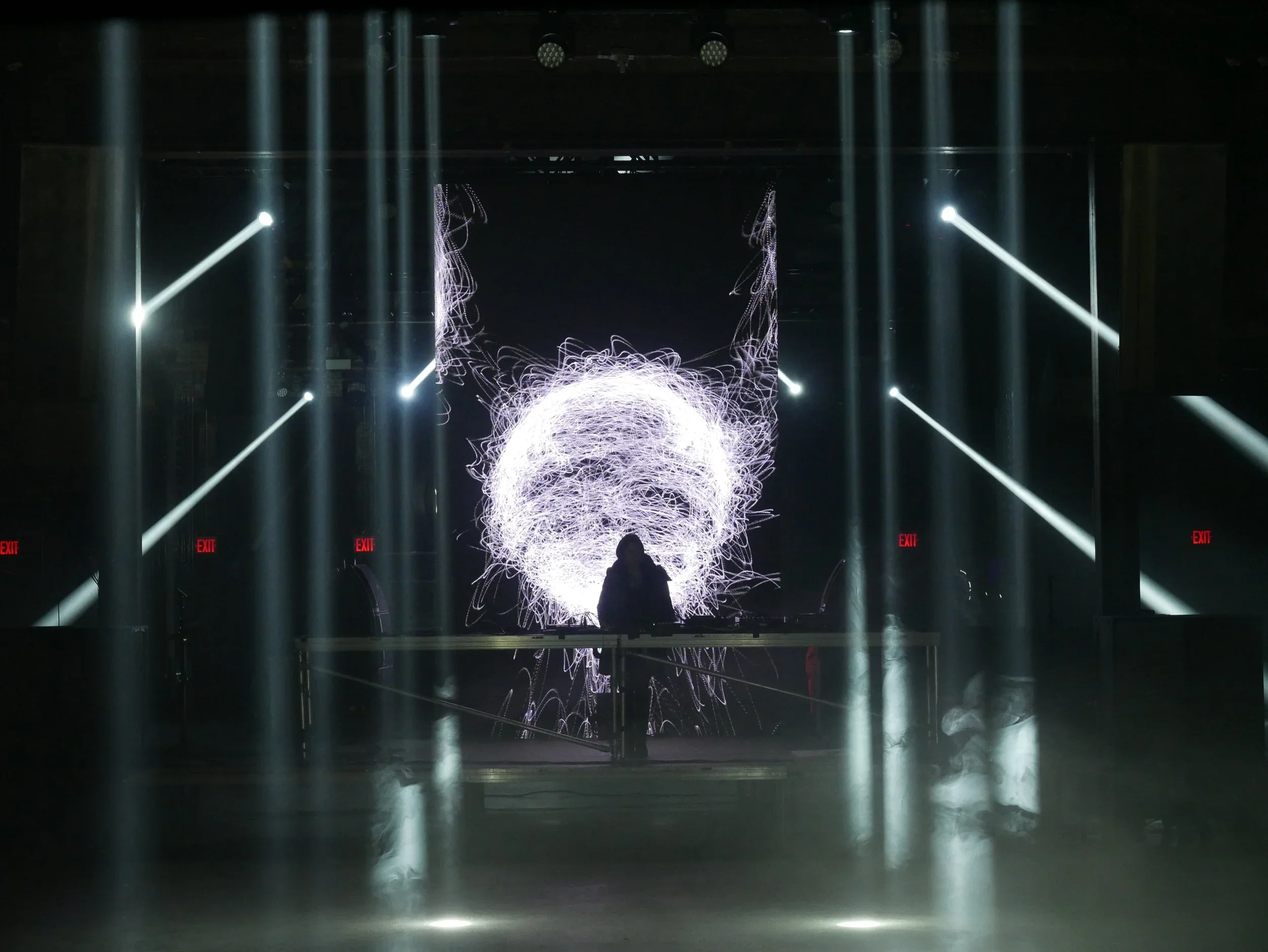 Gleix_LiveVisuals_NYC_TouchDesigner (15).webp