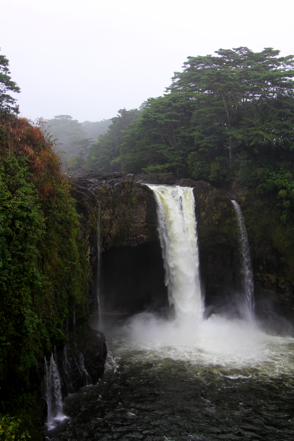  Rainbow Falls 