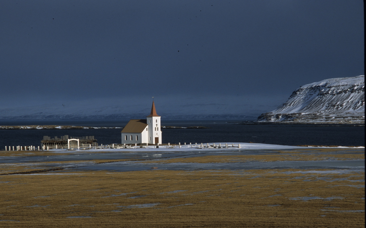 iceland-church-12.jpg