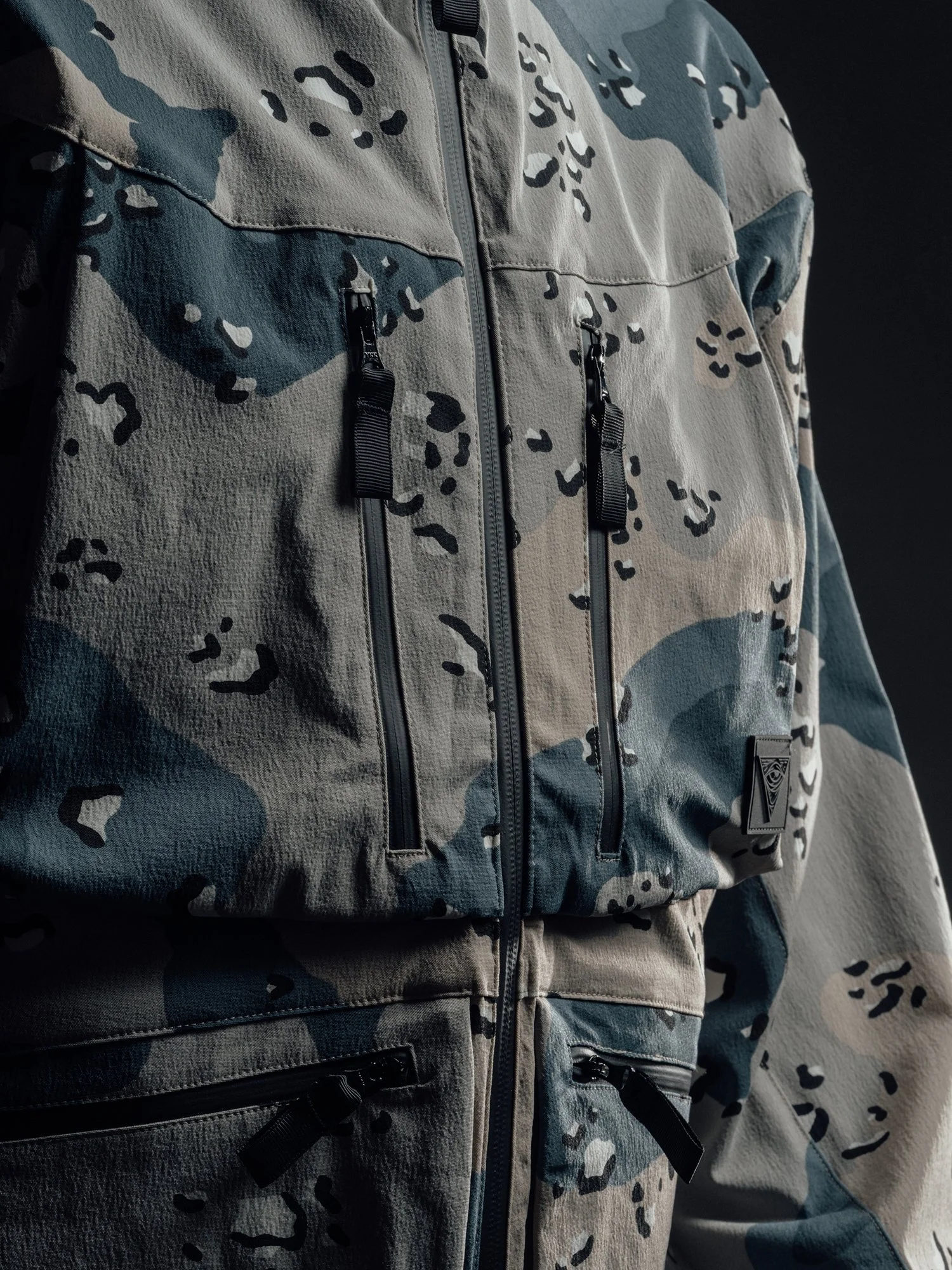 QILO white phos jacke-03781.jpg