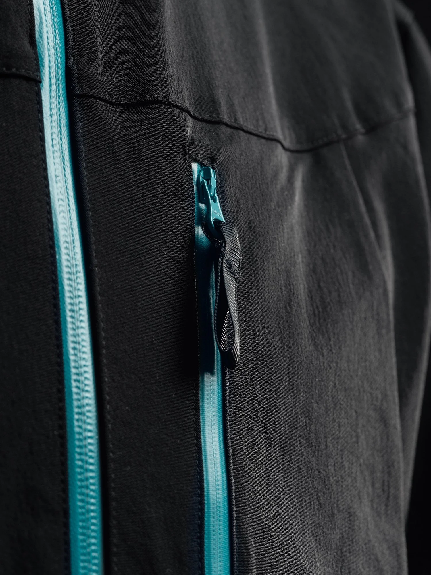 QILO white phos jacke-03765.jpg