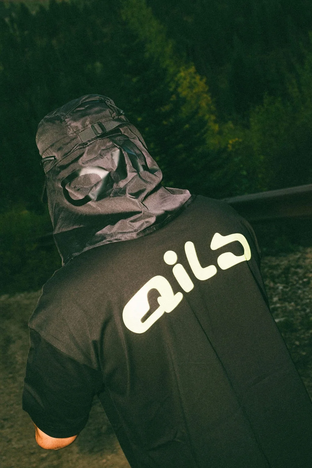 Qilo_26MED083_Tees_030.jpg