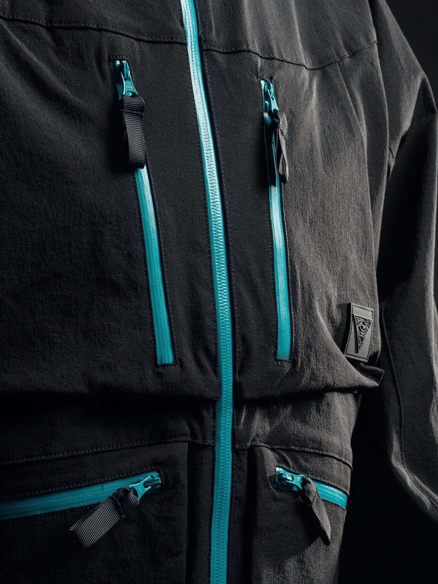 QILO white phos jacke-03768.jpg