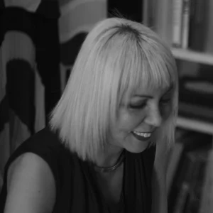 Elise Dealmeida Chikimiki