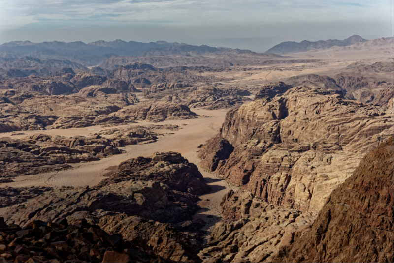 View from the top of Jabal Umm ad Dami, Jordan’s highest peak. Photo taken by Roupicou, distributed under CC BY-SA 4.0 license.