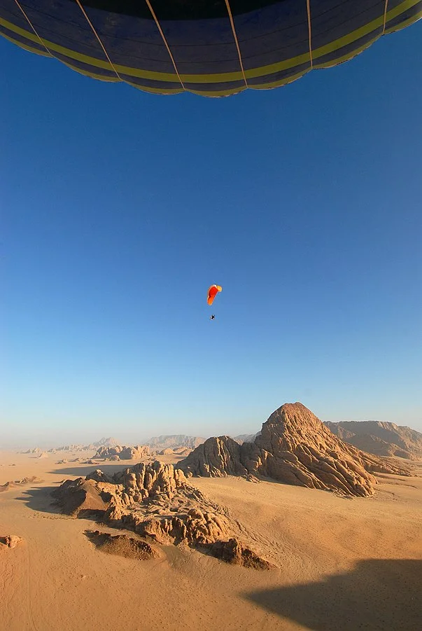 View over Wadi Rum from the hot air balloon. Photo taken by Anark75, distributed under CC BY-SA 3.0 license.