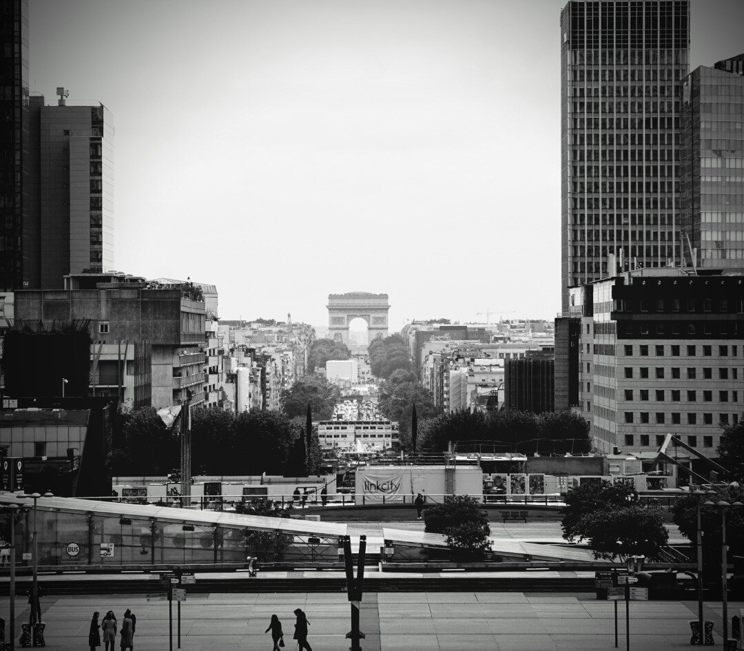 L'Arc de Triomphe from La D&eacute;fense. 
#paris #arcdetriomphe