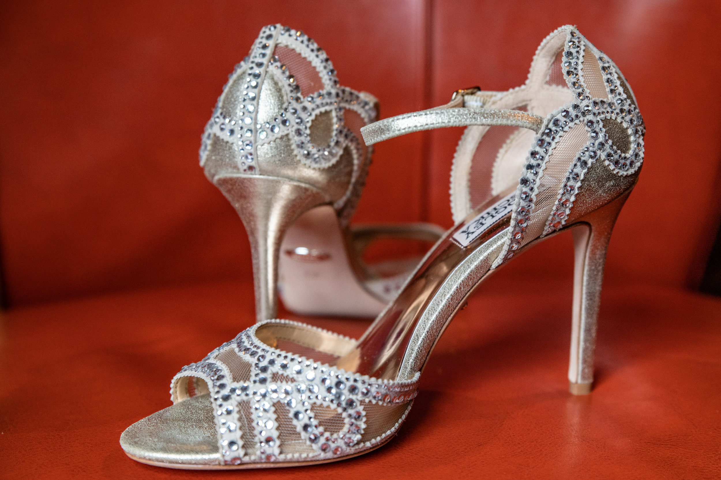 FeastCatering-Sara&Justin-GettingReady-88.jpg