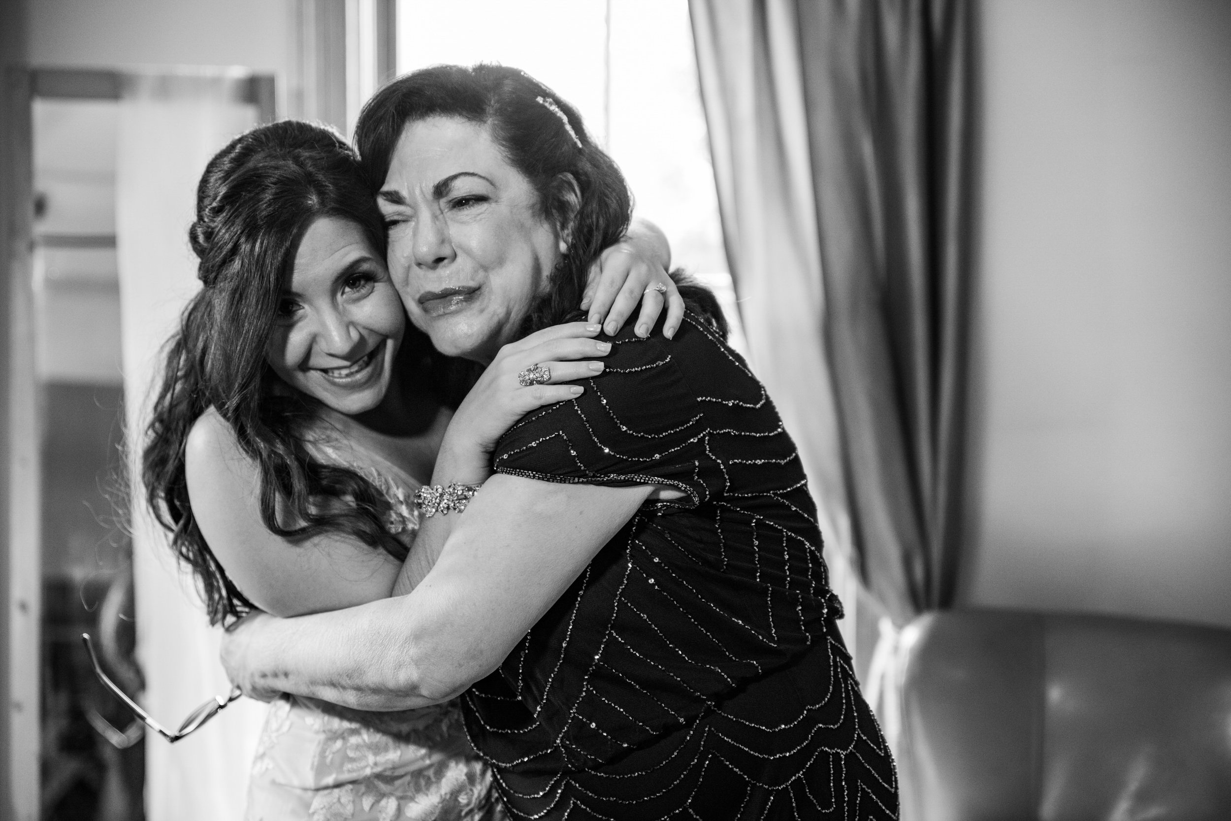 FeastCatering-Sara&Justin-GettingReady-135.jpg