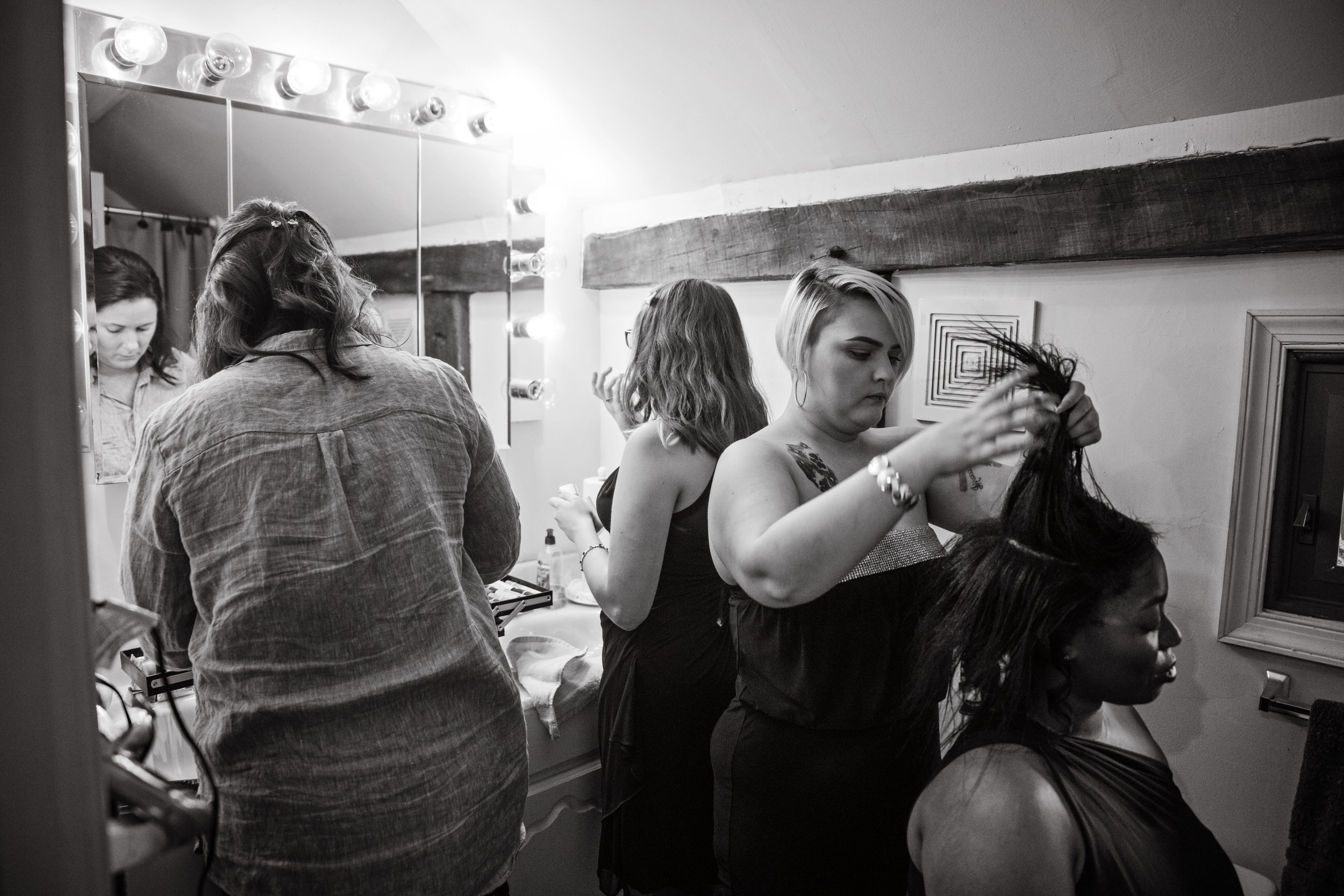 OstertaagVista-Caitlin&Brandon-GettingReady-16.jpg