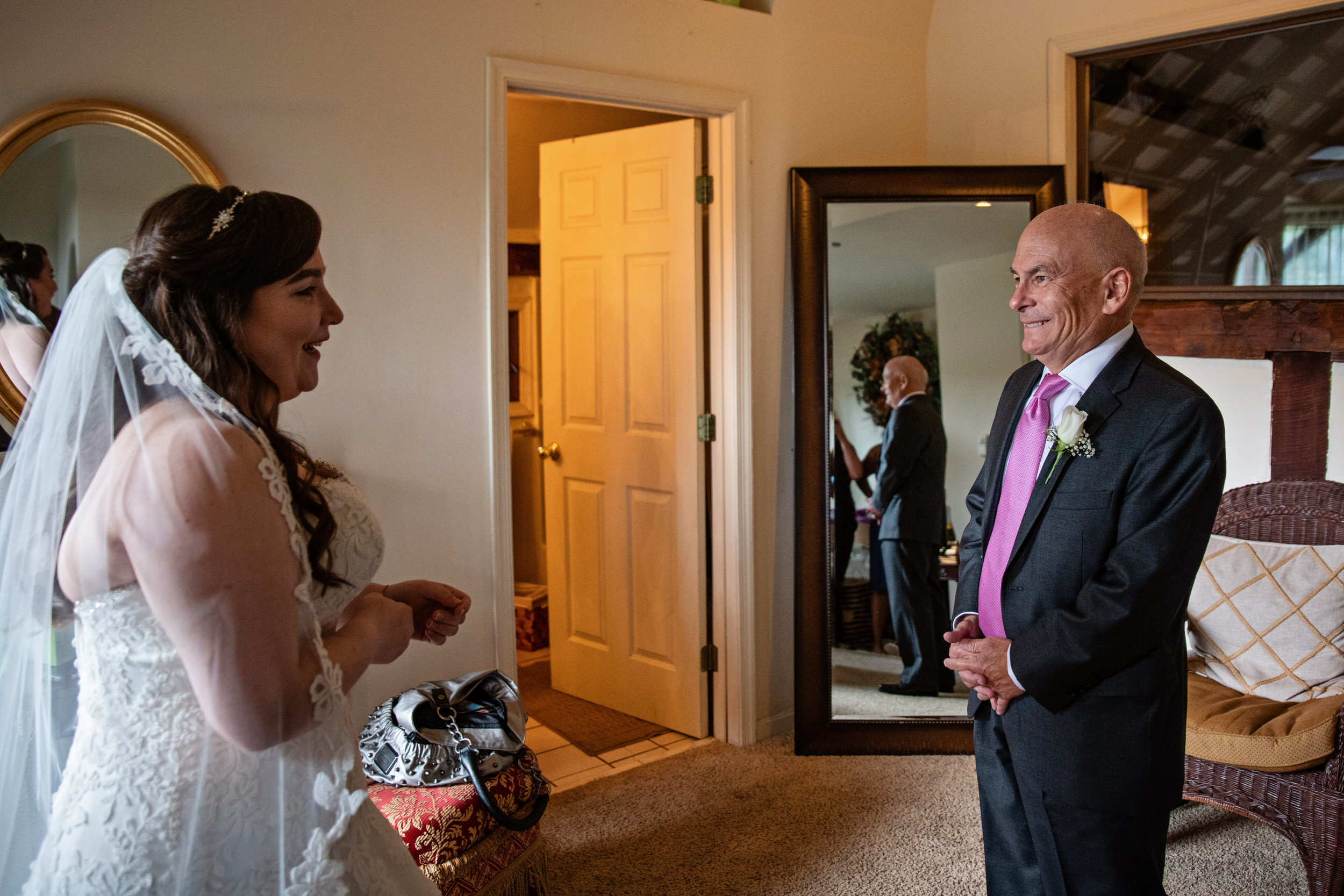 OstertaagVista-Caitlin&Brandon-GettingReady-26.jpg