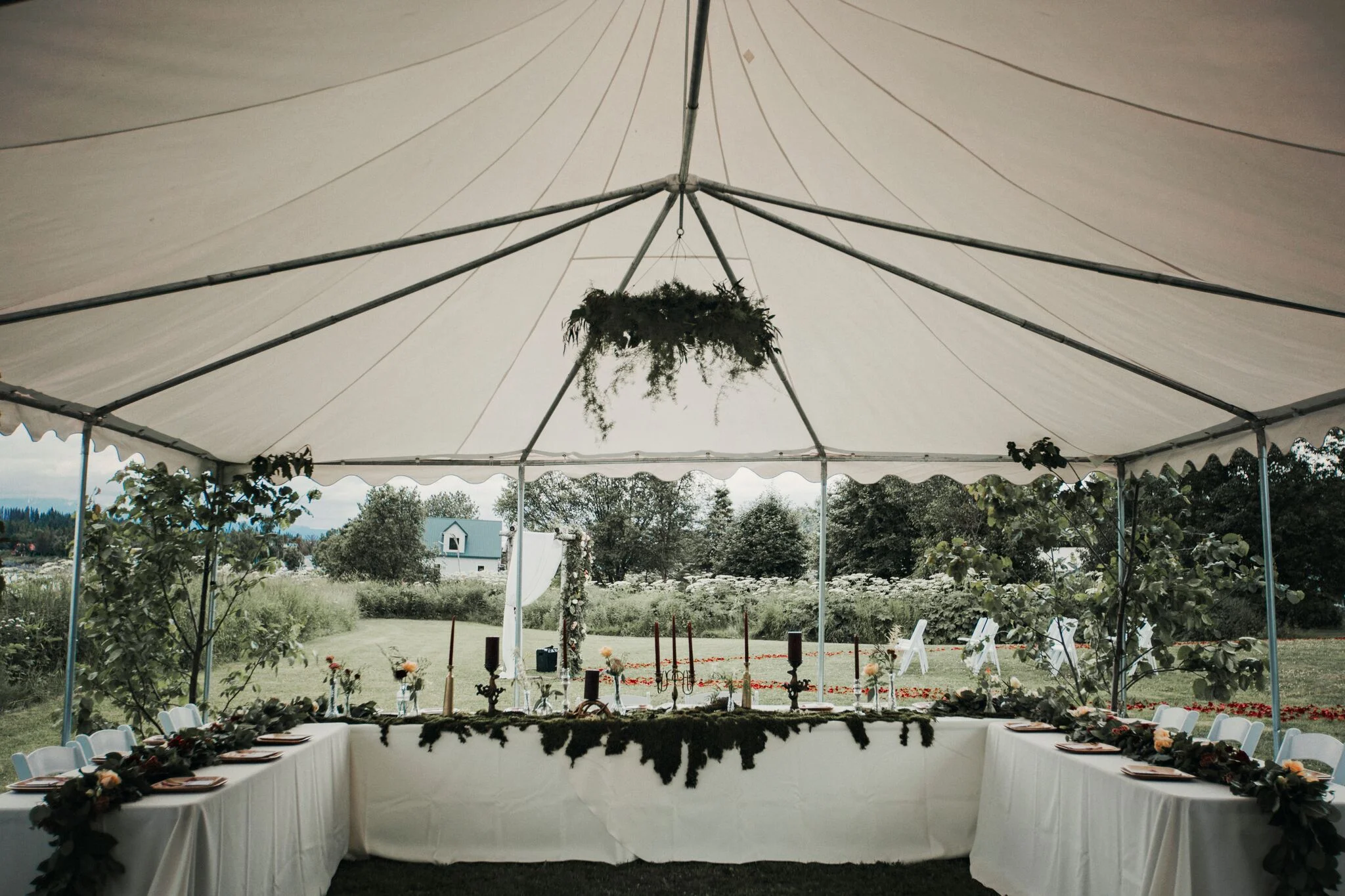 Beth and Renee119_head table.jpeg