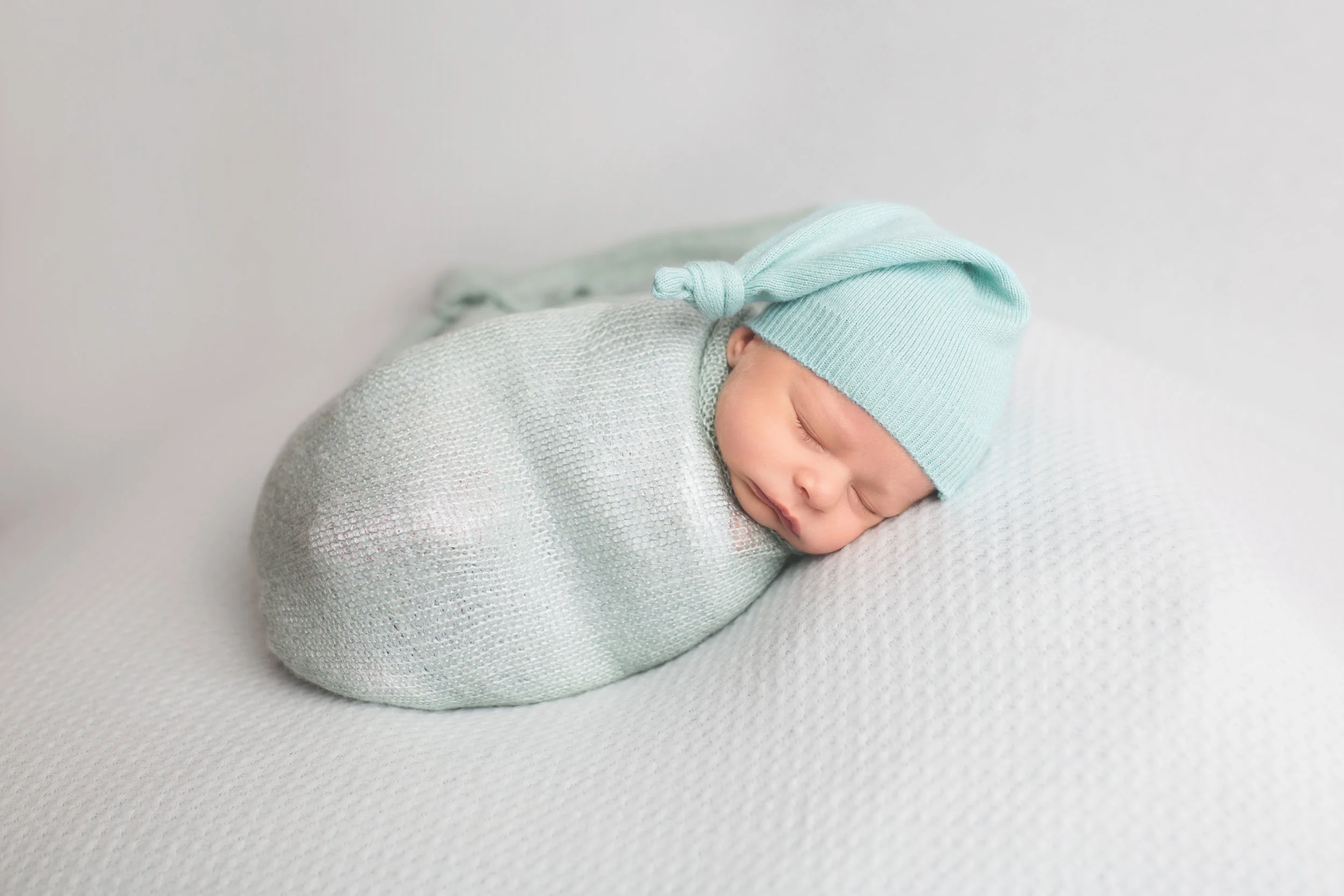 anchorage-newborn-photographer-1.jpg
