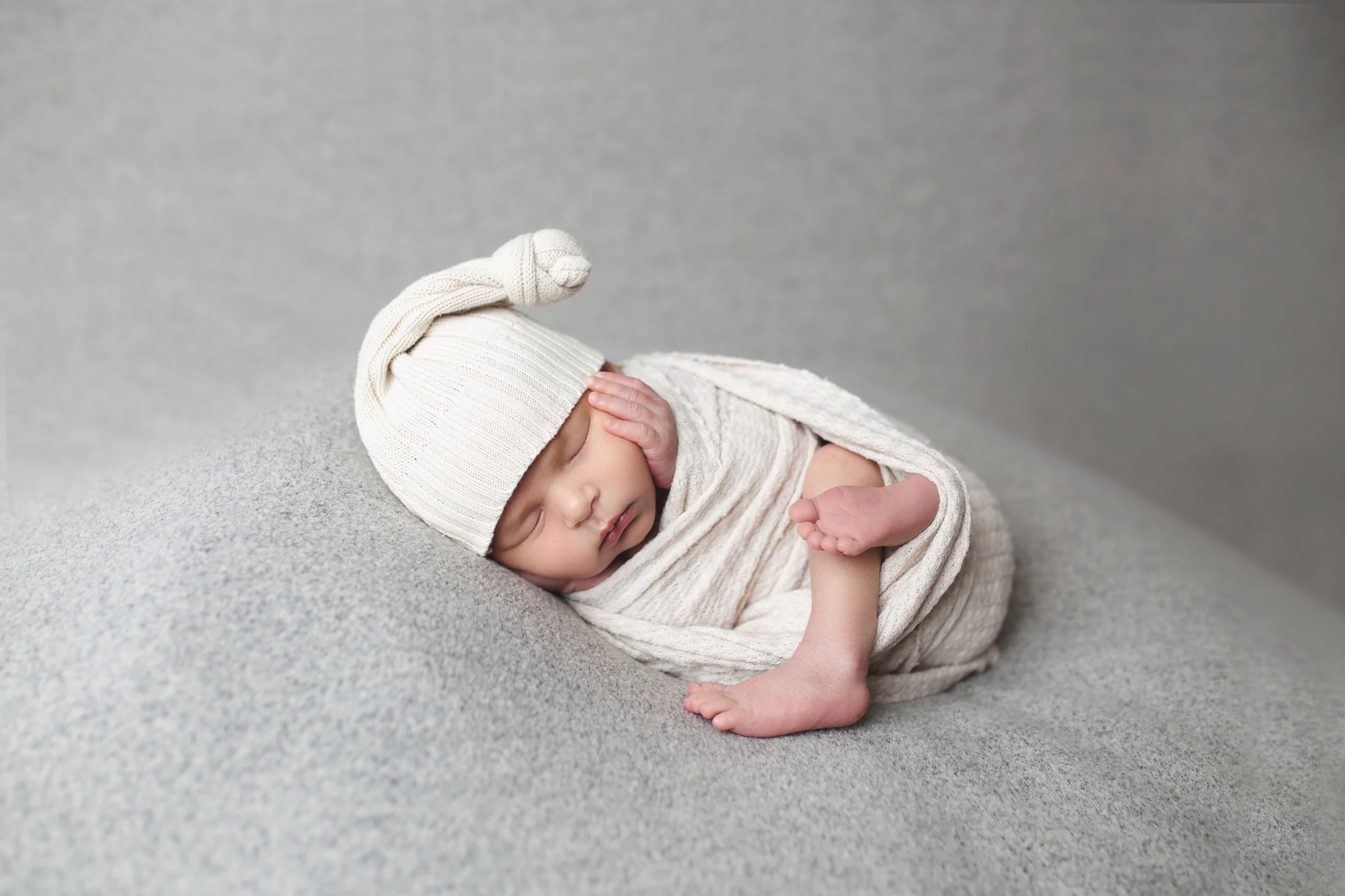 anchorage-newborn-photographer-9.jpg