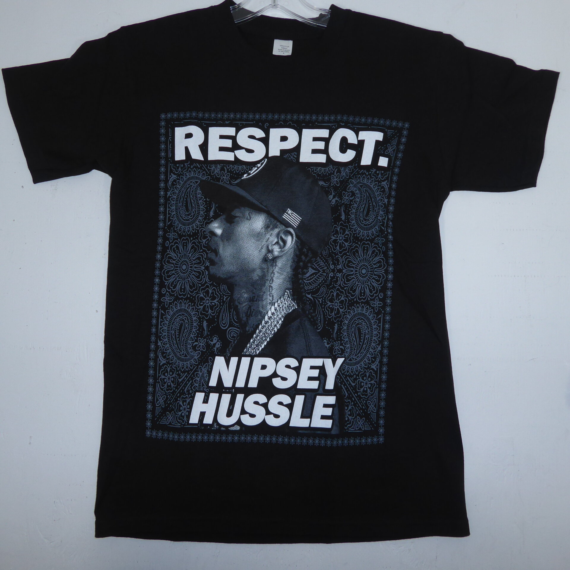 P1090102 NIPSEY RESPECT.JPG