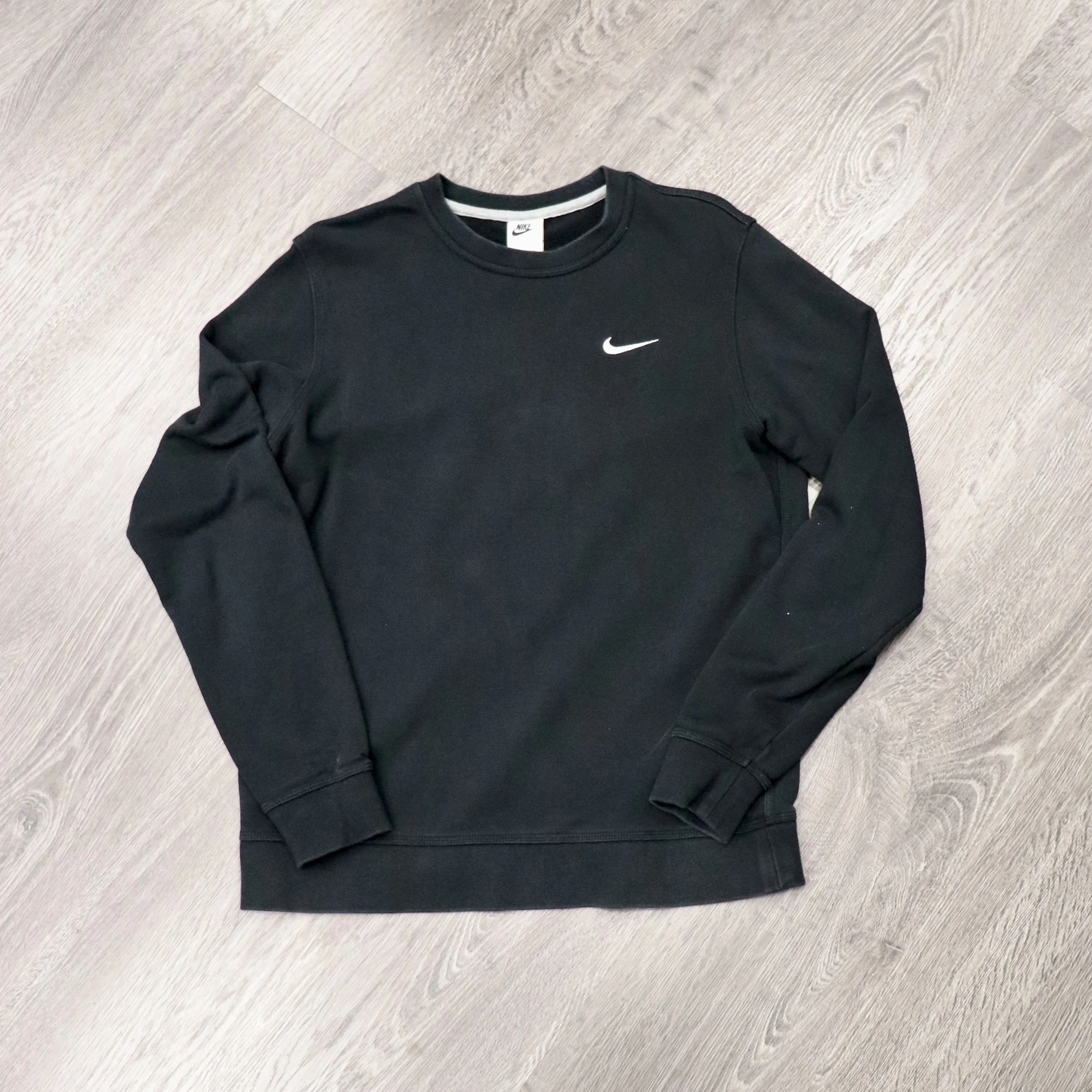 CREWNECK SPORTS_NIKE BLACK.JPG