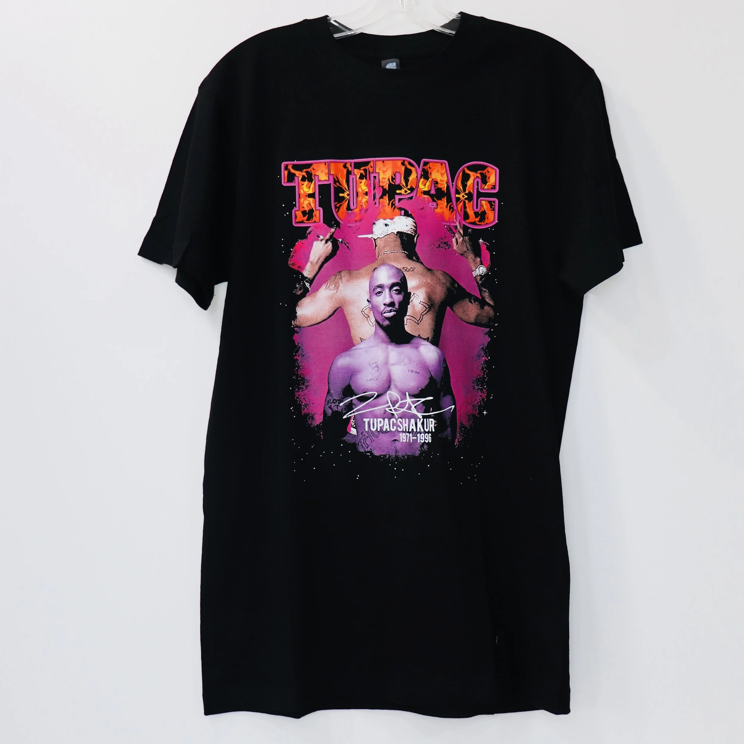 KURFEWZ HIP HOP TEE_2PAC MIDDLE FINGERS IMG_2844.JPG