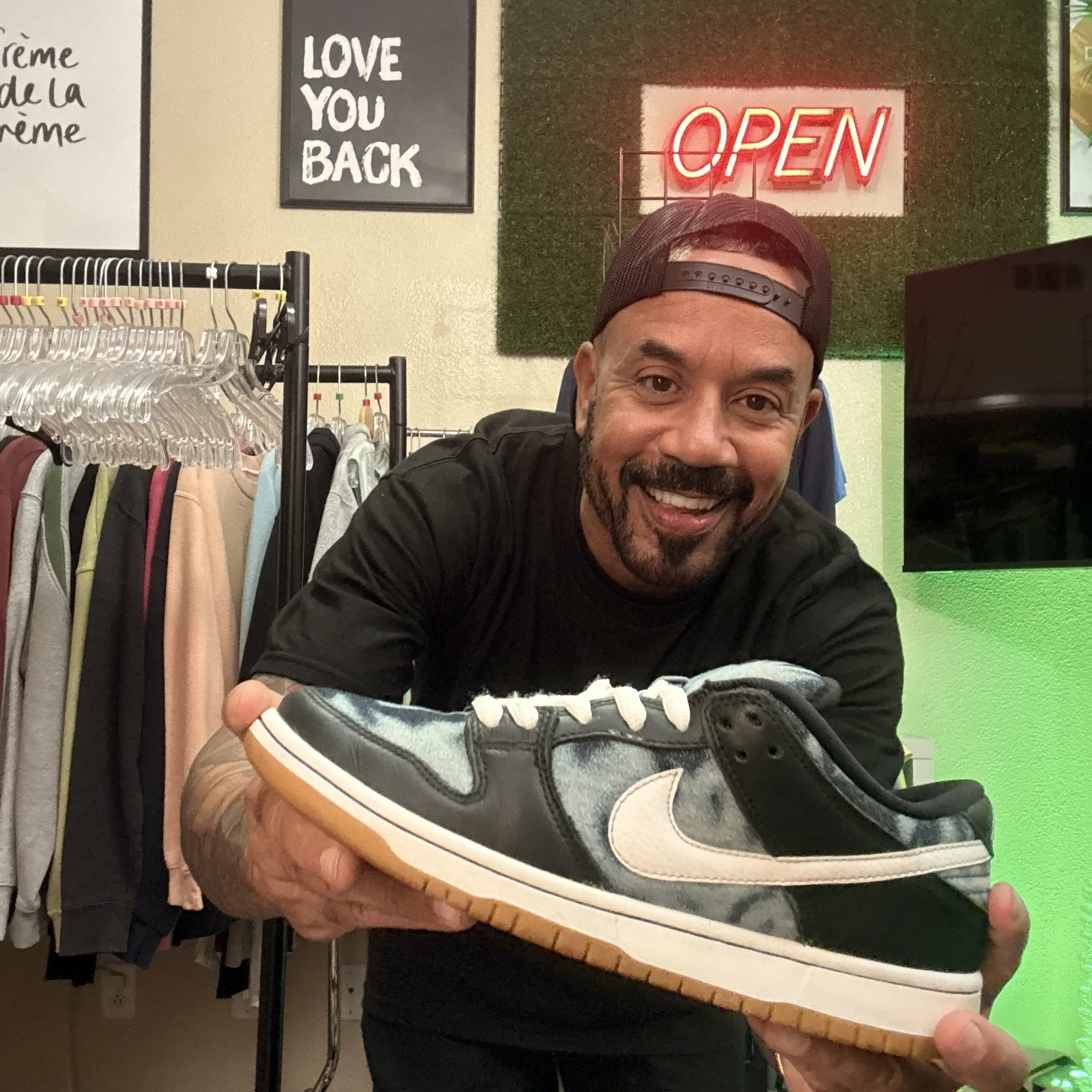 WEEK #05 NIKES IMG_6454.JPG