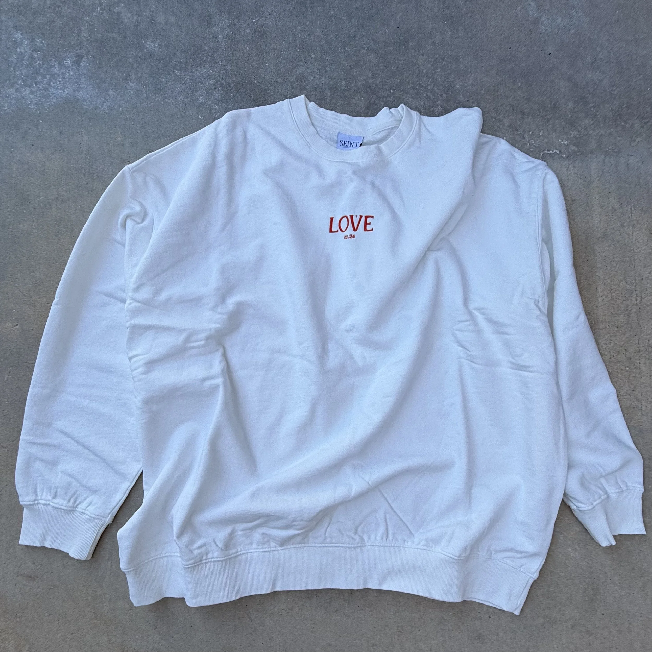 SEINT_CREWNECK_LOVE A IMG_8096.jpeg