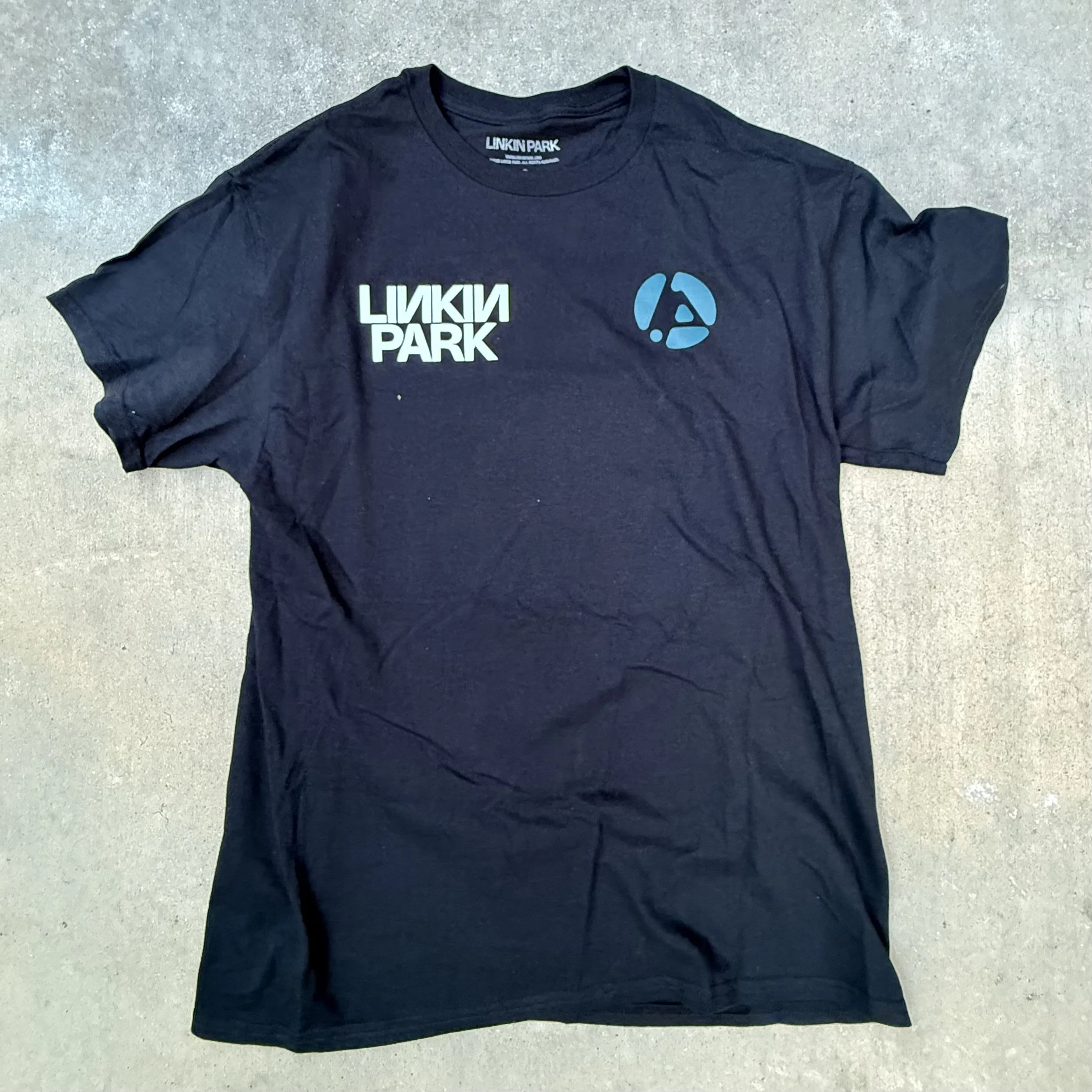 BAND TEE_LINKIN PARK PINK A IMG_8150.jpeg