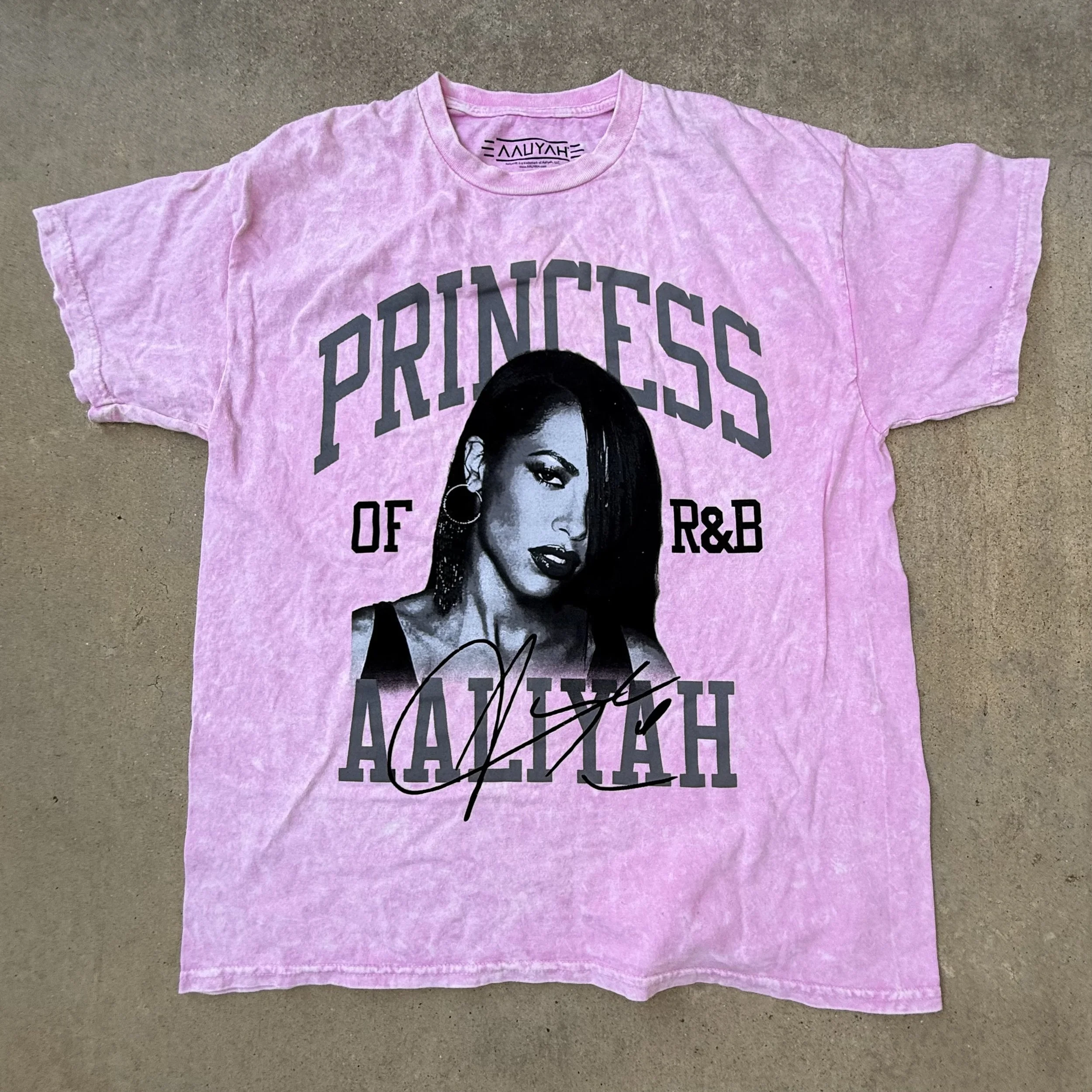 RNB_AALIYAH TEE_PINK PRINCESS [BRIAN] IMG_9714.jpeg