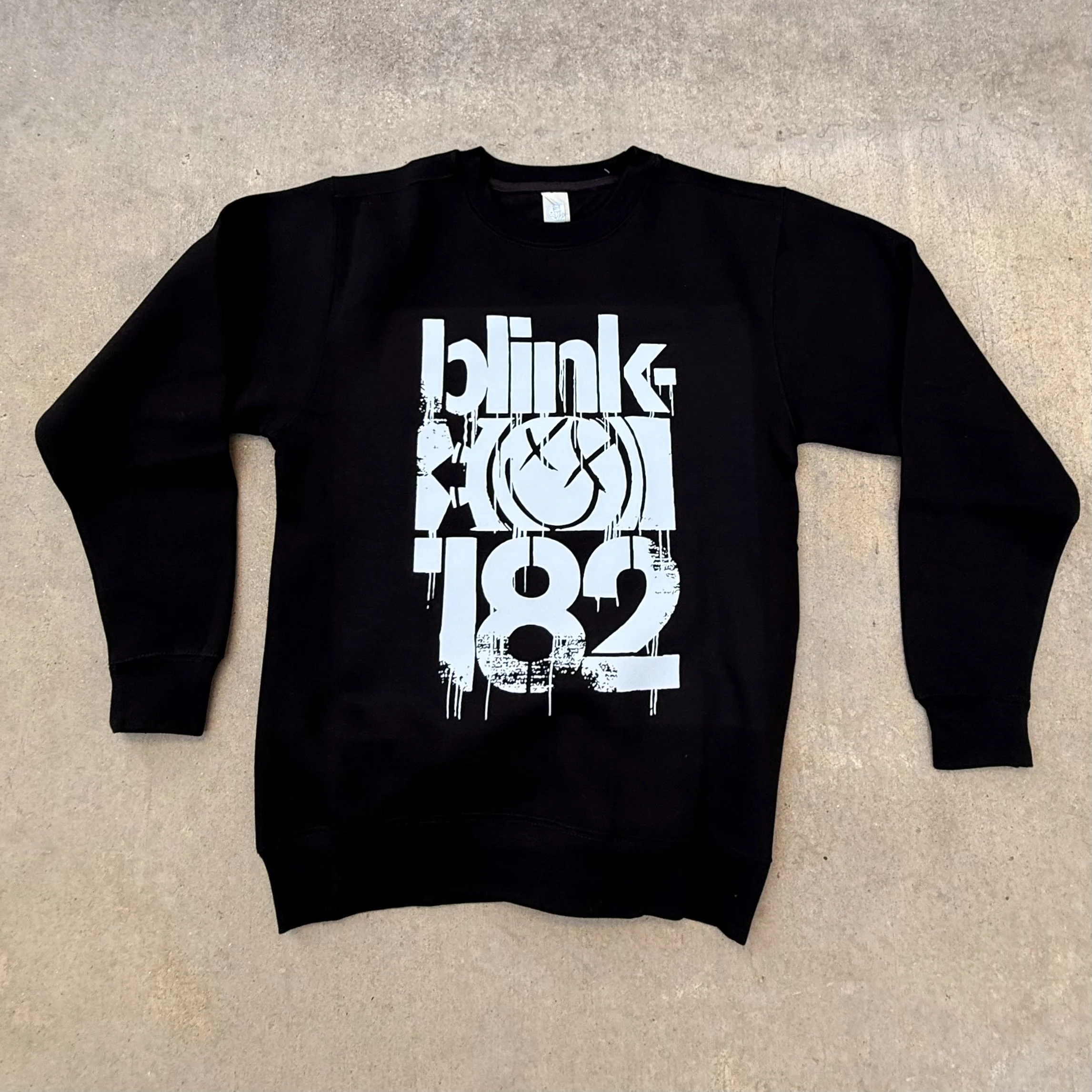 CREWNECK_BLINK 182 BLACK [FONZ] IMG_9929.jpeg