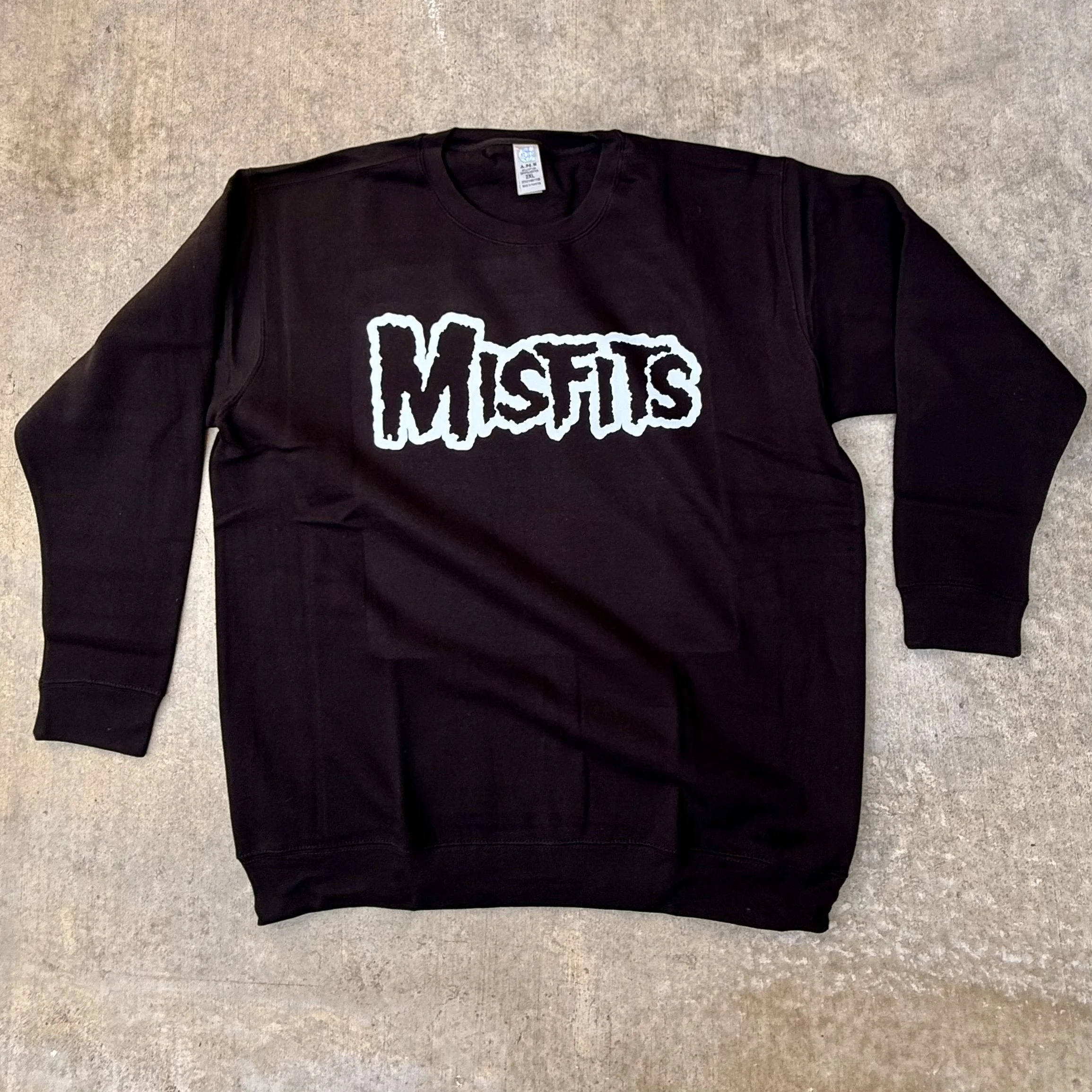 CREWNECK_MISFITS BLACK [FONZ] IMG_9904.jpeg