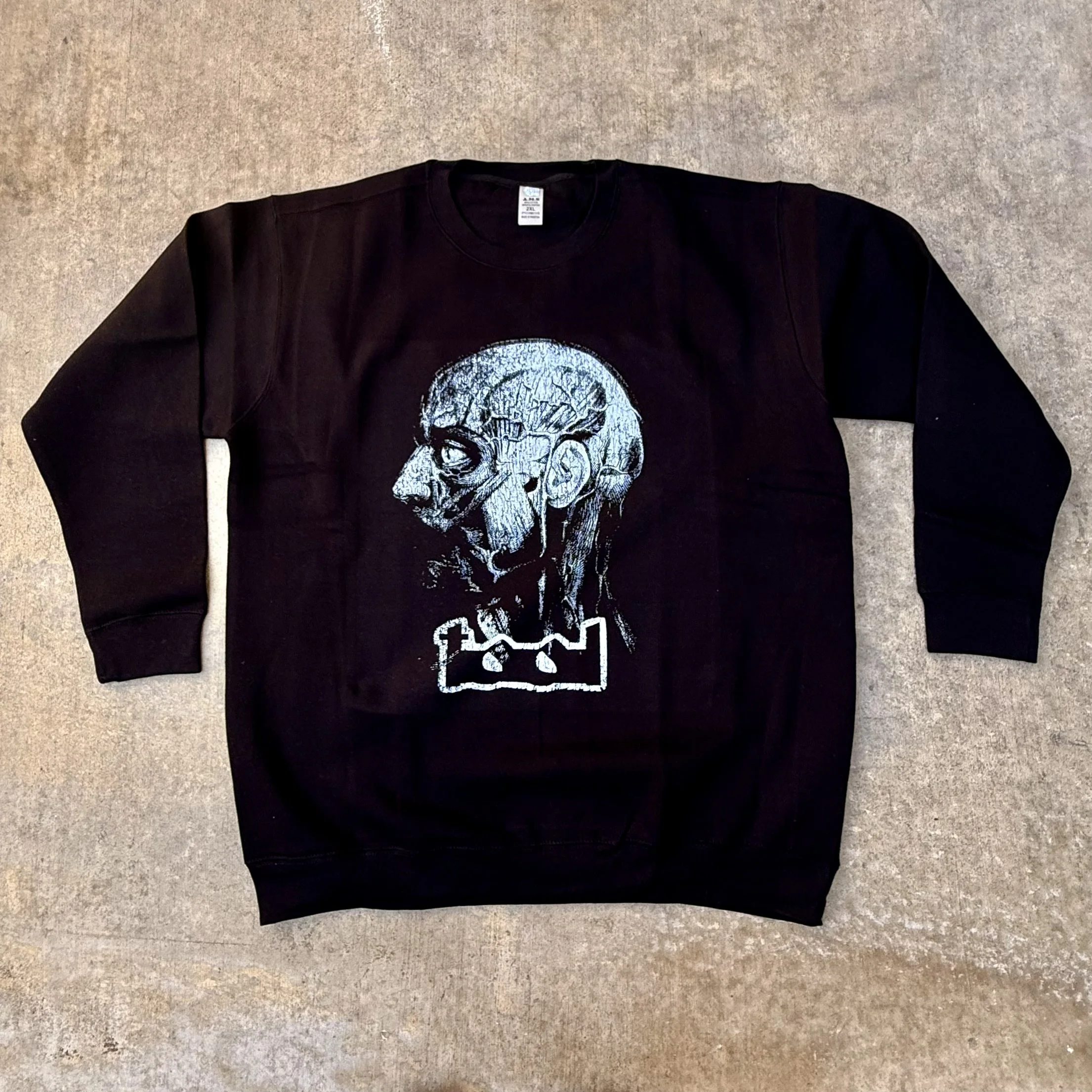 CREWNECK_TOOL BLACK [FONZ] IMG_9908.jpeg
