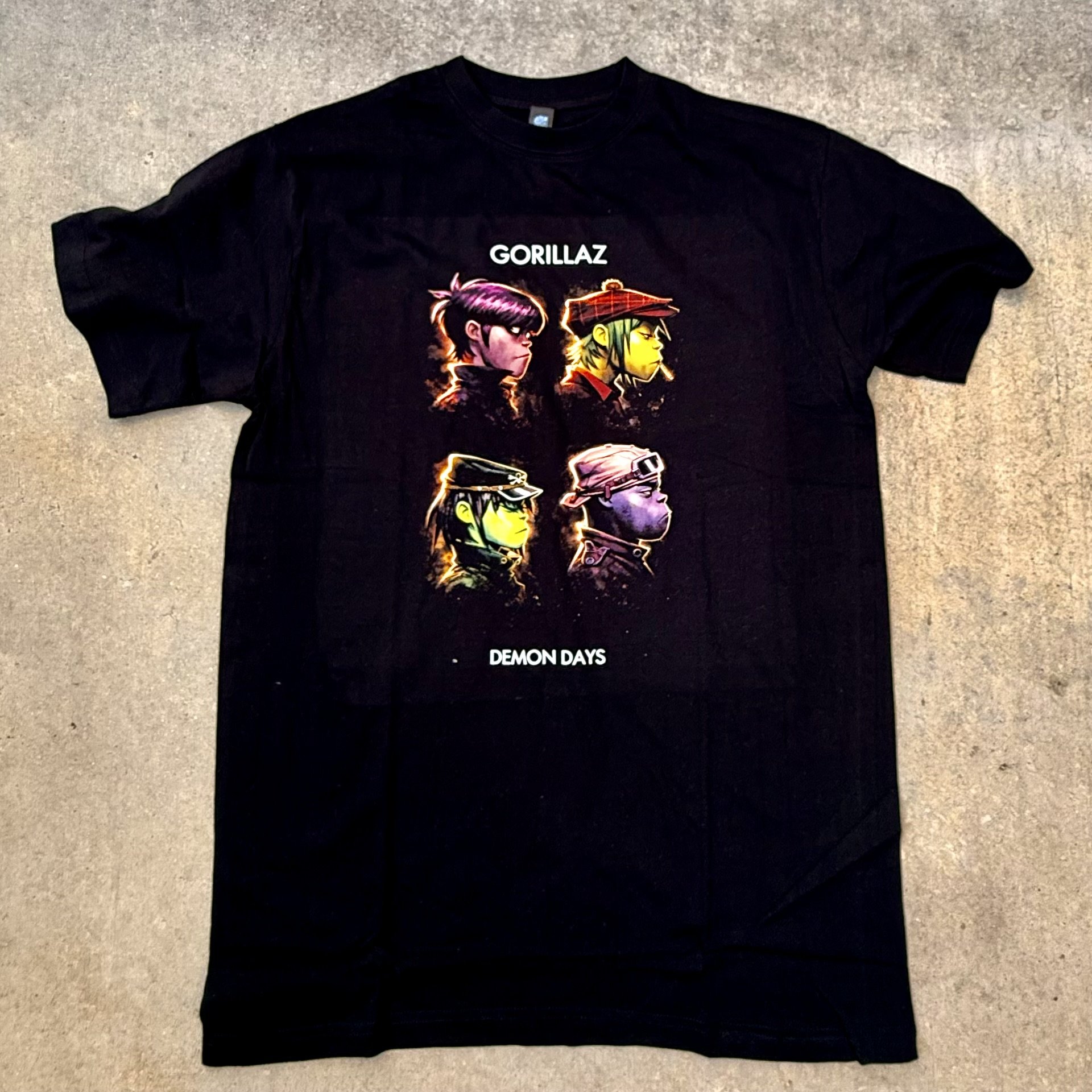 BAND_GORILLAZ DEMON DAYS [FONZ] IMG_9933.jpeg