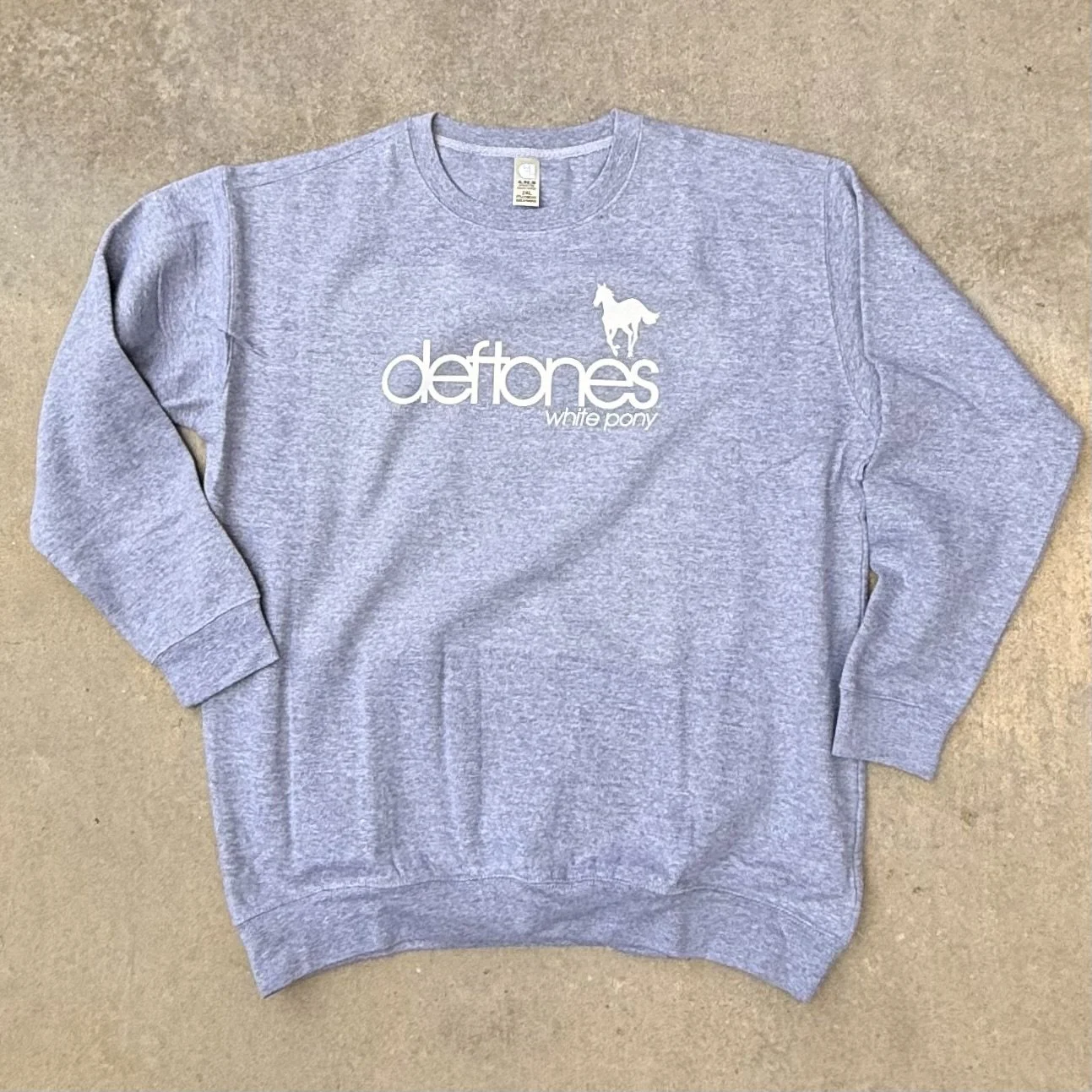 CREWNECK_DEFTONES WHITE PONY GREY [FONZ] IMG_0061.jpeg