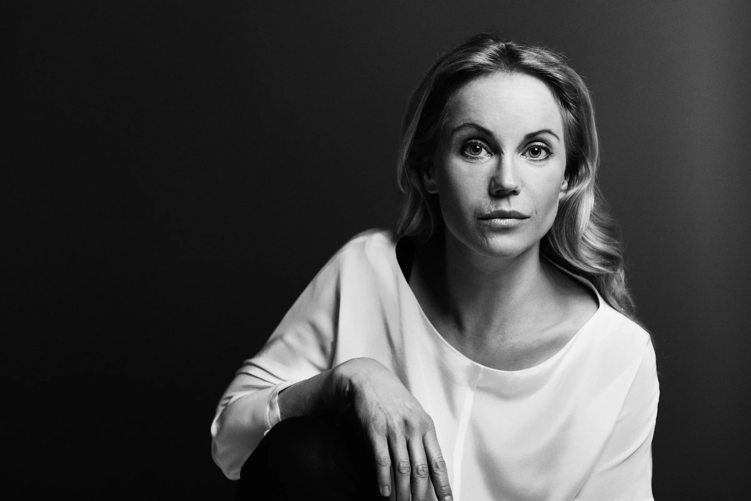 Portrait of Sofia Helin_DSC6733_red. 20171006_KRISTOFER SAMUELSSON PHOTOGRAPHY.jpg