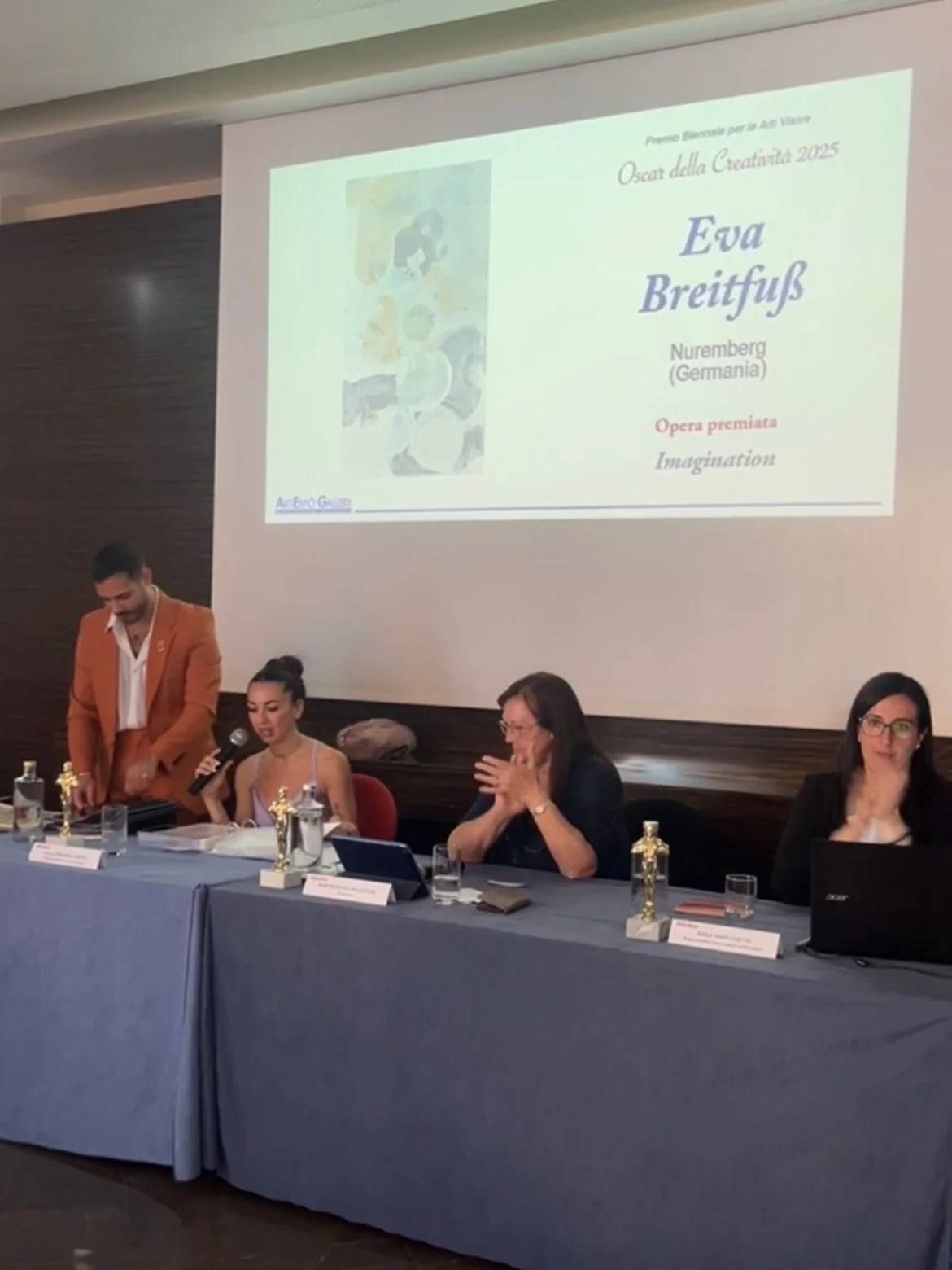 Today, the Oscar della Creatività 2025 art award ceremony took place in Montecarlo.
Grazie Mille to @artexpo_gallery Artexpò Gallery and @mrbelgiovine . I am delighted to have received the Oscar for my artwork IMAGINATION. 
IMAGINATION