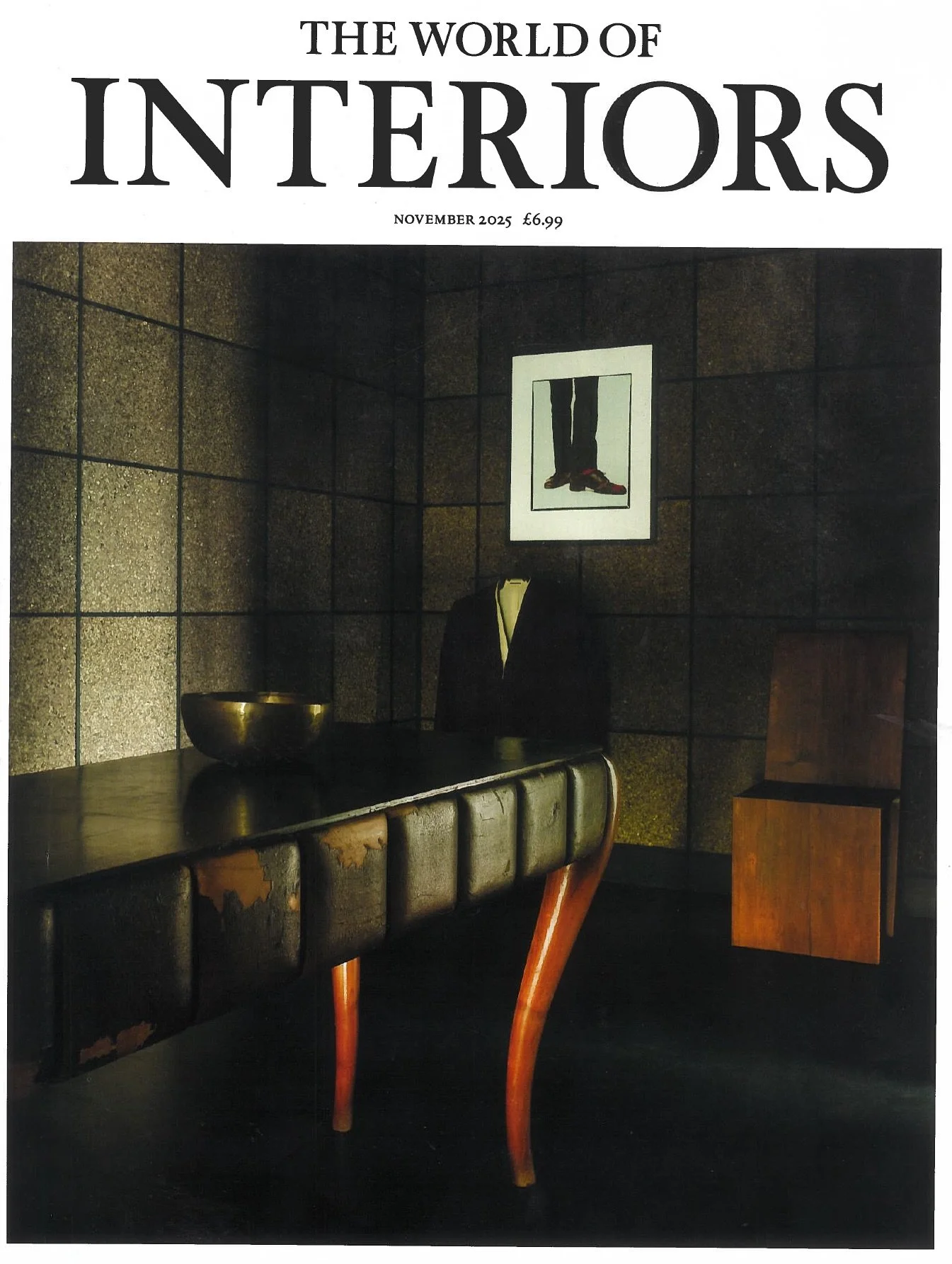 My artwork COMUNING is featured in the November 2025 issue ‘BEYOND THE FRAME’ in THE WORLD OF INTERIORS Magazine.
—
COMUNING — wax and oil pastel on convex canvas, 45x45cm, 2018
—
COMUNING—
A rhythmic field of col