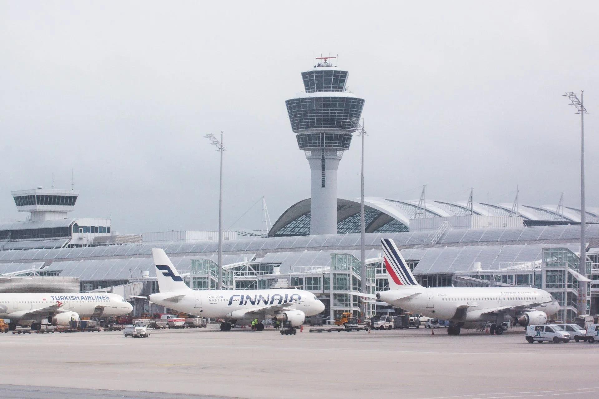 architecture-building-airport-travel-airplane-tarmac-946559-pxhere.com WEB.jpg