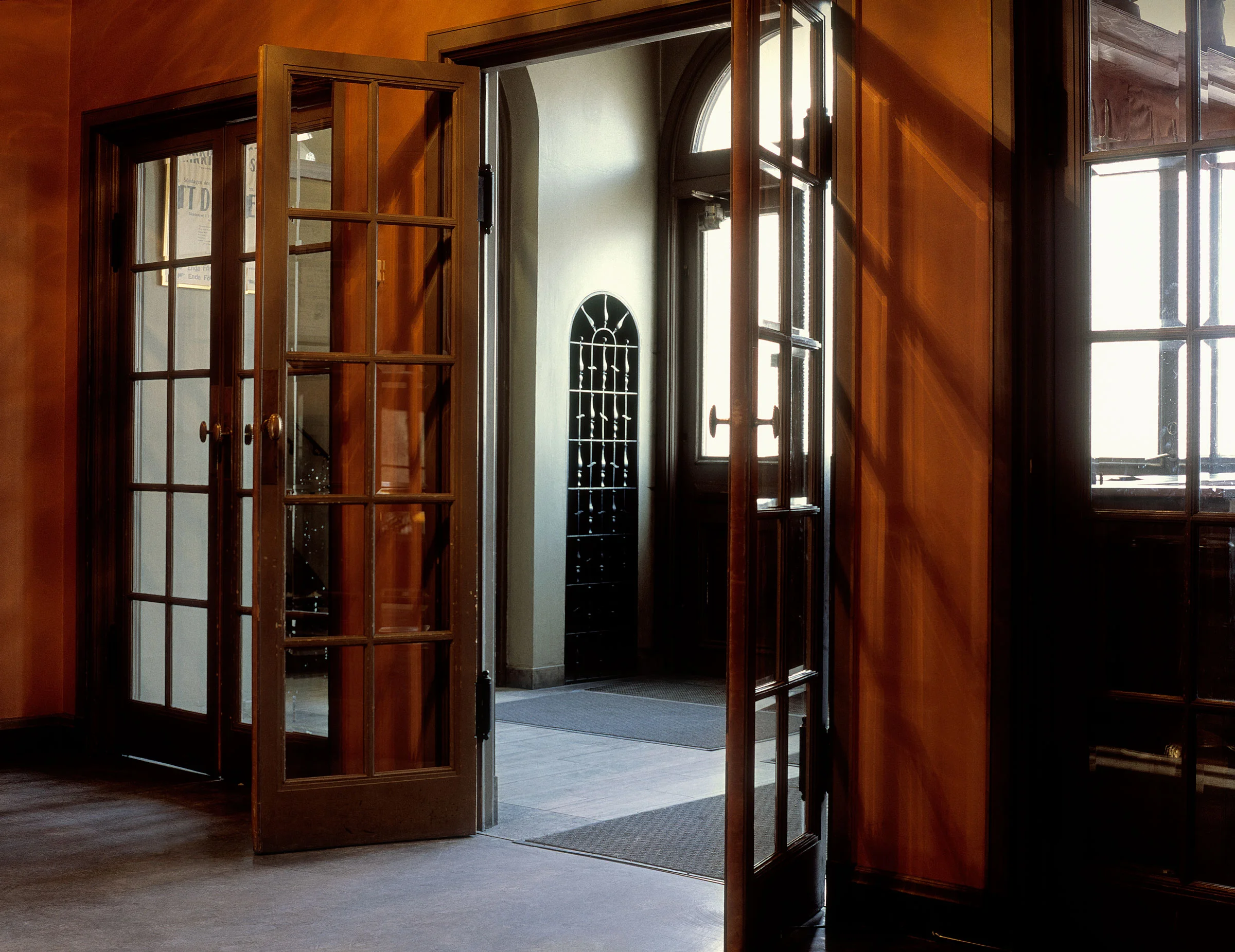 foyer002.jpg