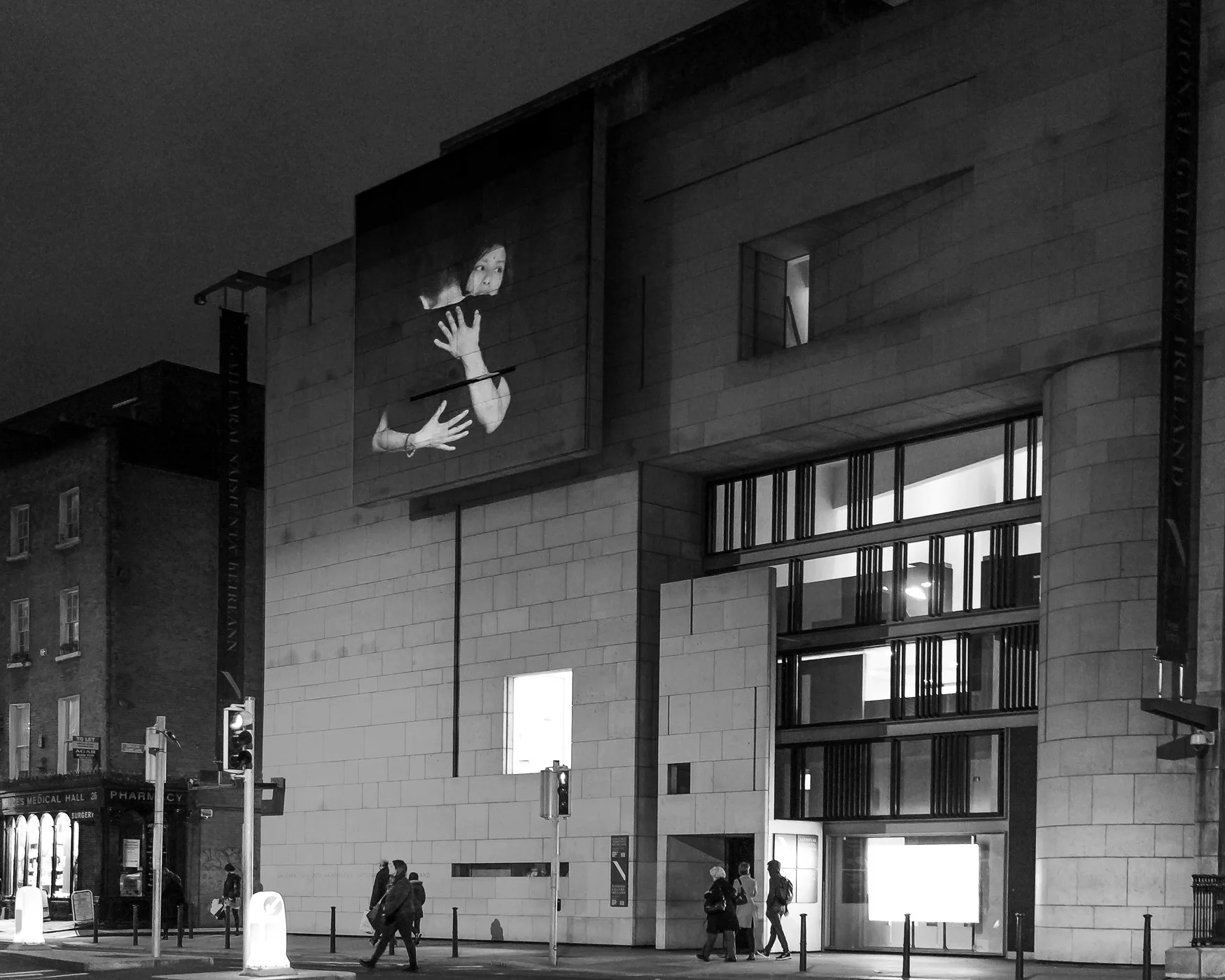 Brace Yourself (duet composition #2), Dublin 2019 commissioned by Stockholm konst at Kulturhuset Stadsteatern, Stockholm + National Gallery of Ireland/Dublin International Herstory Light festival