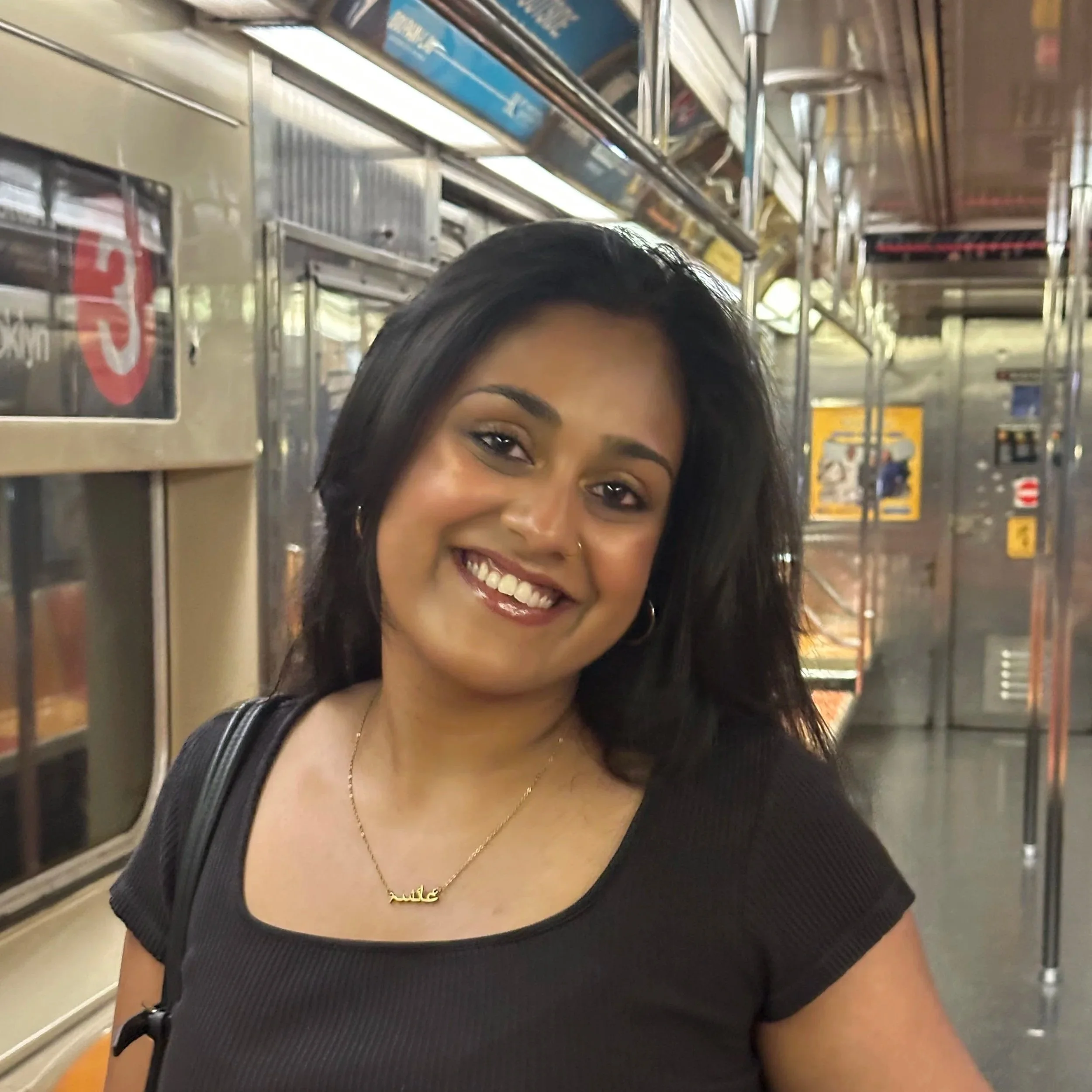   Ayesha Salman (she/her)    Volunteer   Hi! I’m Ayesha, a research technician in a fungal immunology/microbiota lab. I'm building science communication skills to explore career paths beyond bench research and hopefully make science more accessible! 