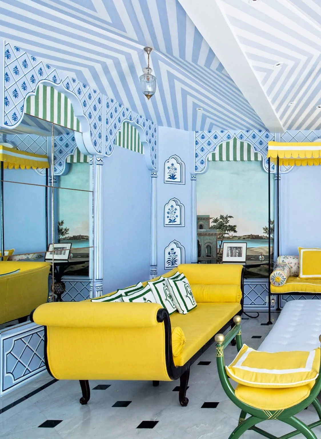 India's Gem Palace in Jaipur Photo by Tom Parker