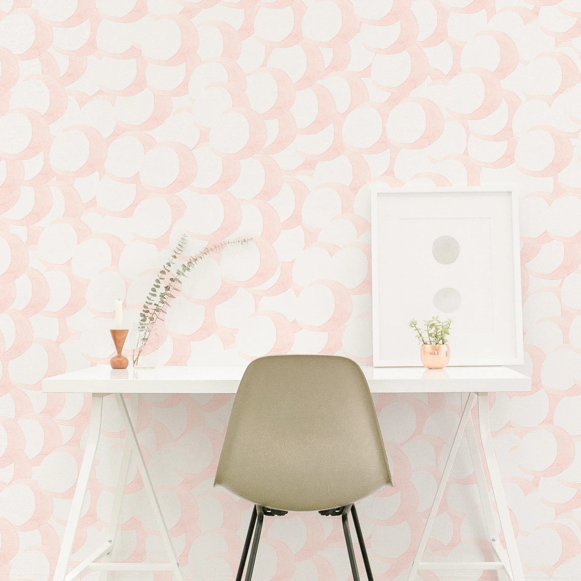 Eames_desk_PuffBalls_hires.jpg