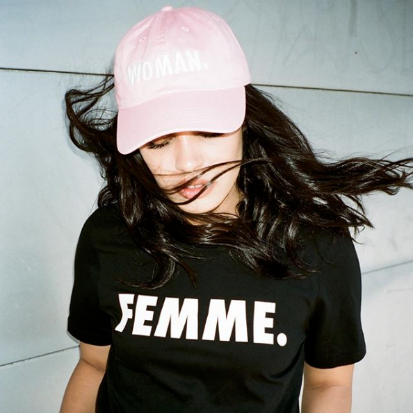 AWOM_femme black t shirt girl .png